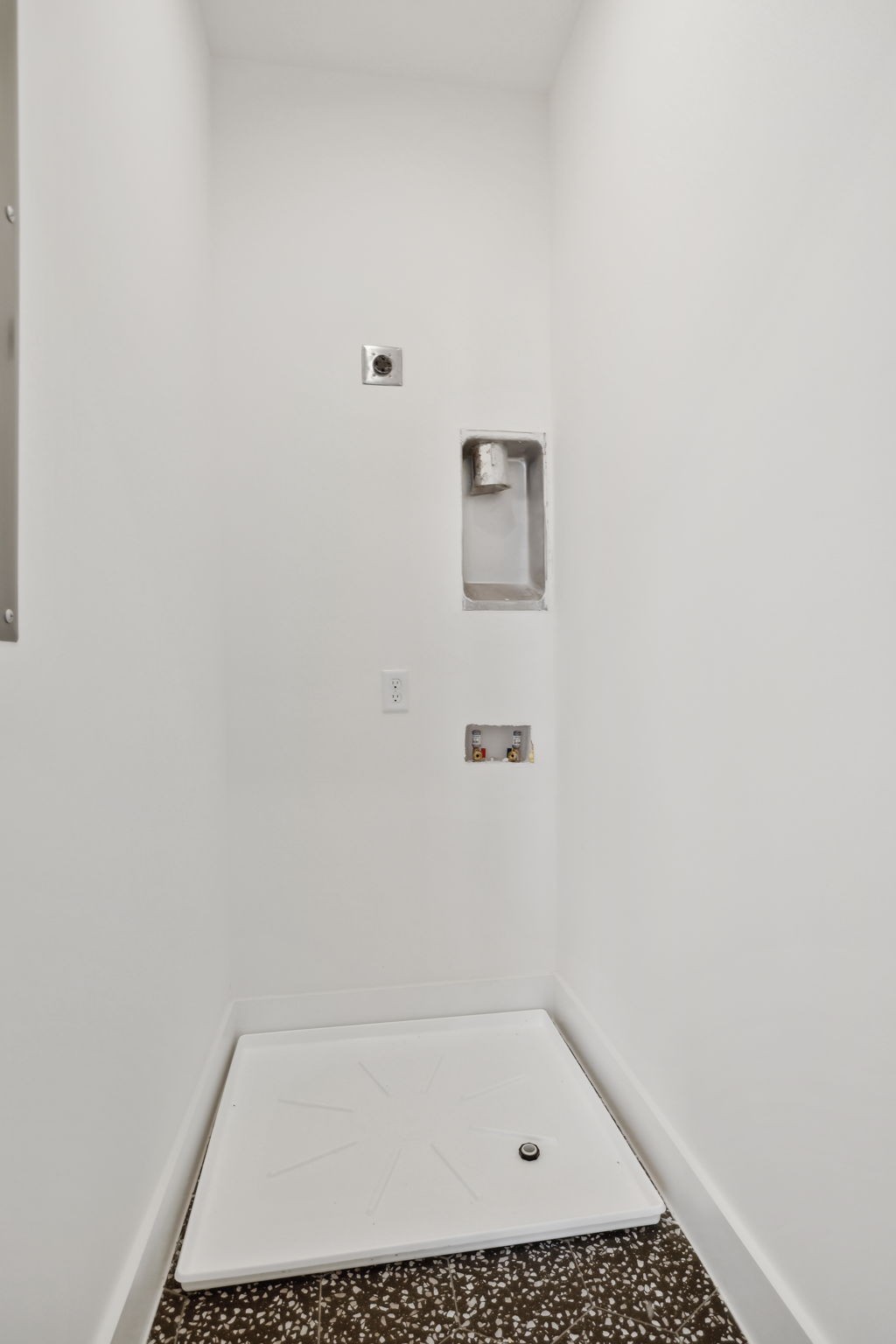 827 Ramsey St Property Photo 26