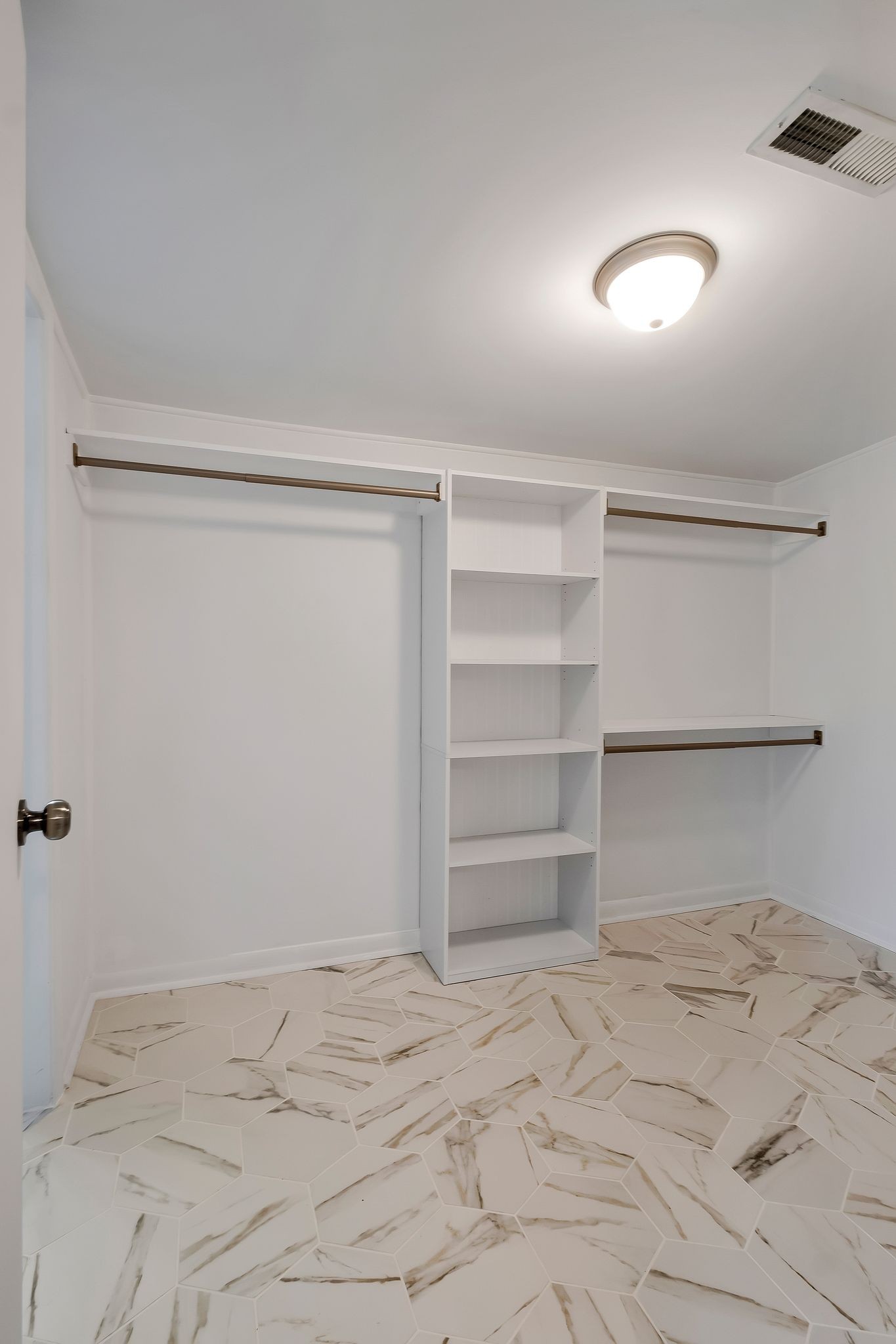 7464 Harrington Place Property Photo 9