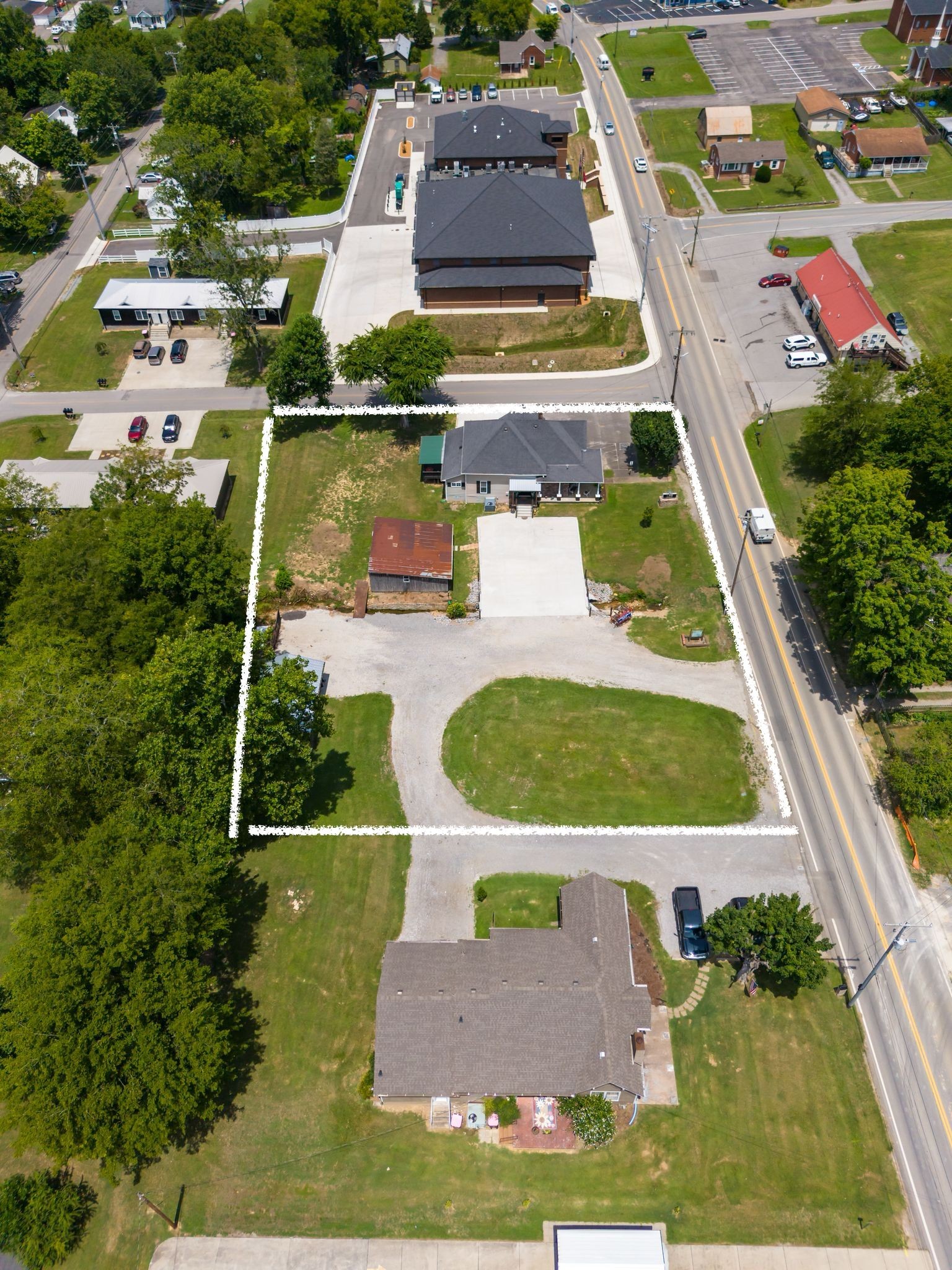 306 N Main St Property Photo 5