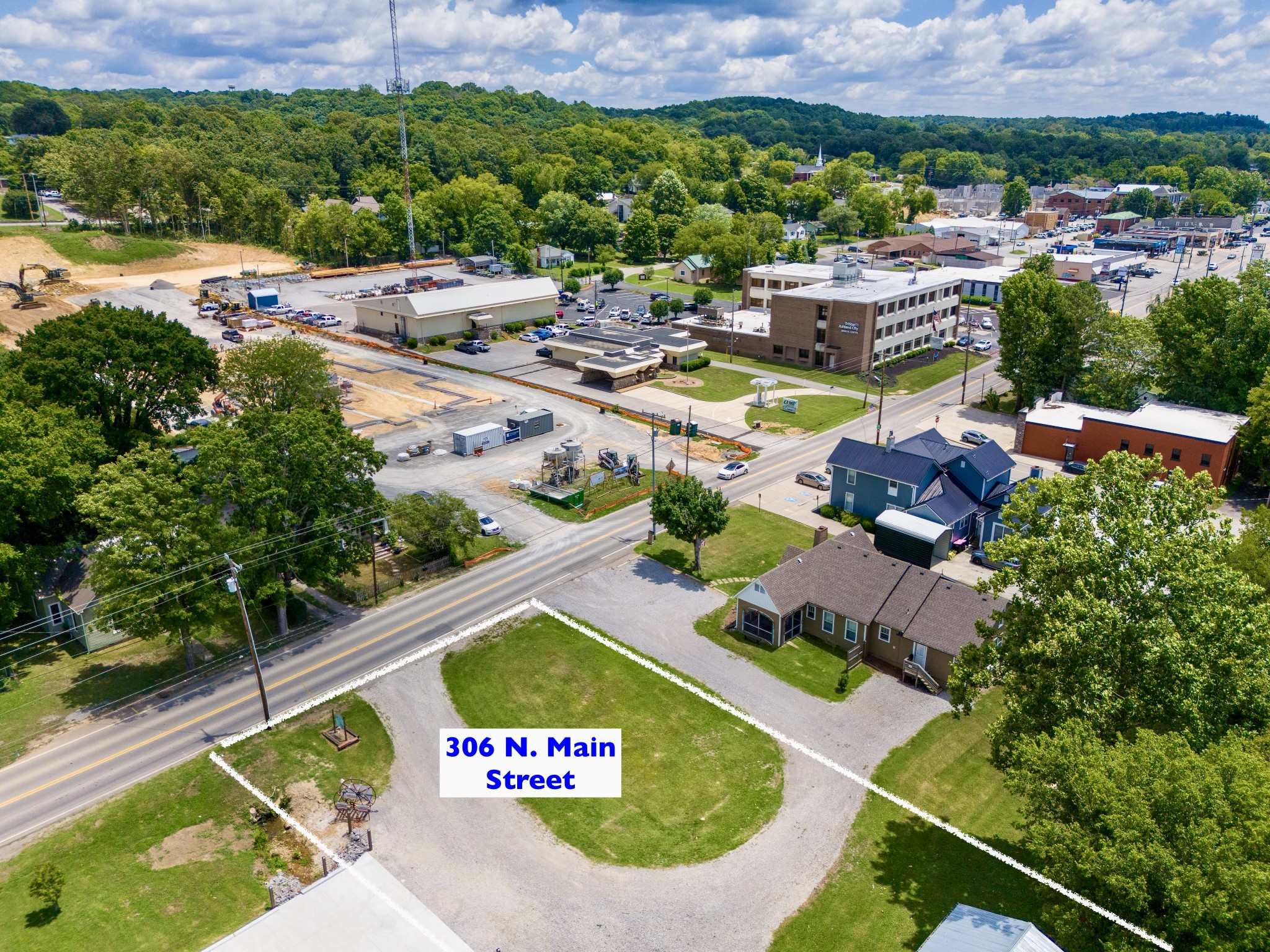 306 N Main St Property Photo 5