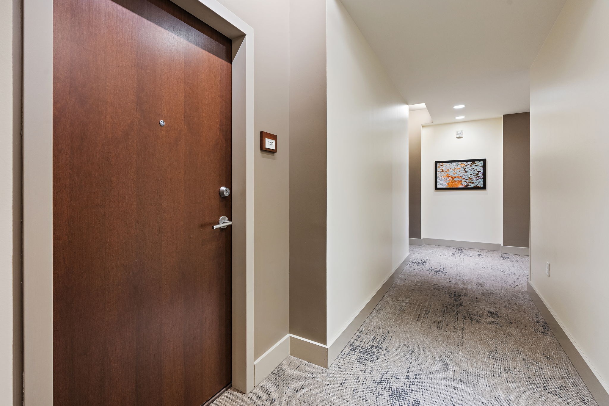 1212 Laurel St Property Photo 4