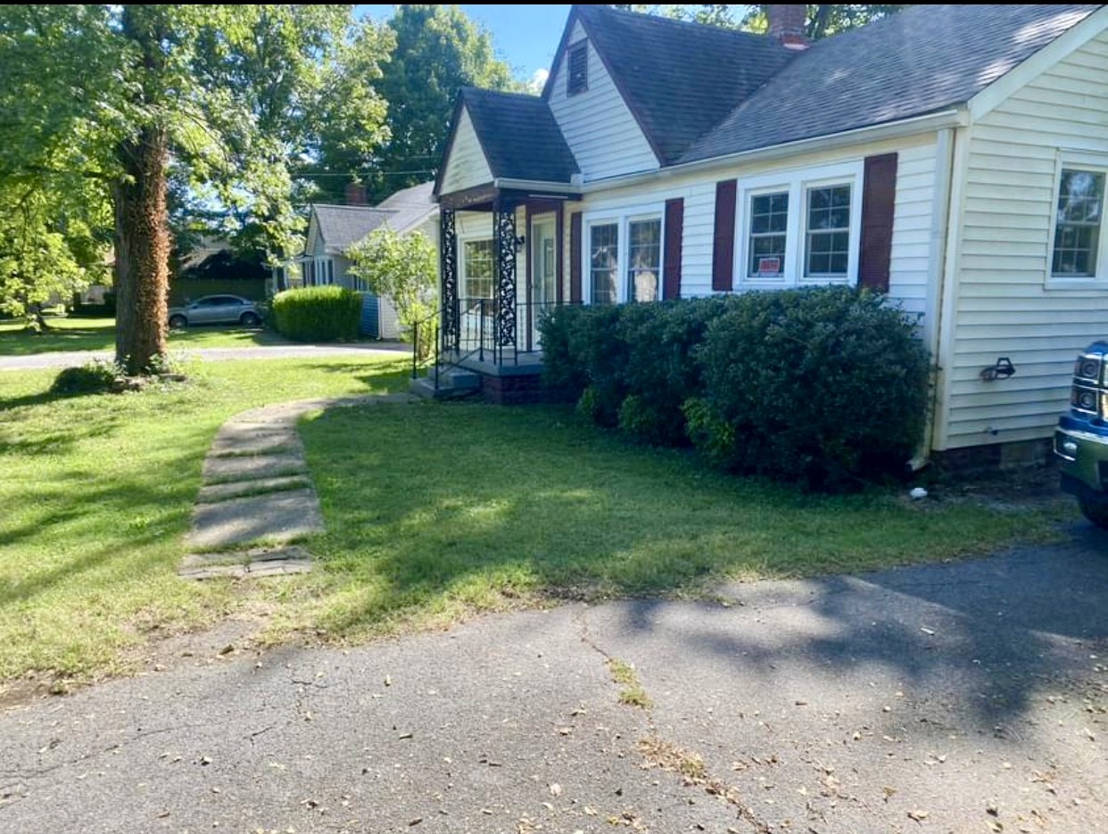 652 Trimble Ave Property Photo 2