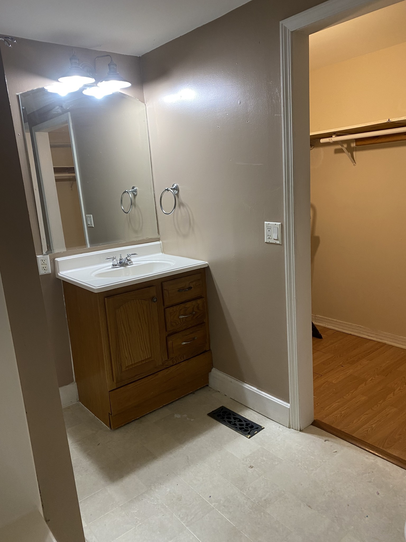 652 Trimble Ave Property Photo 20
