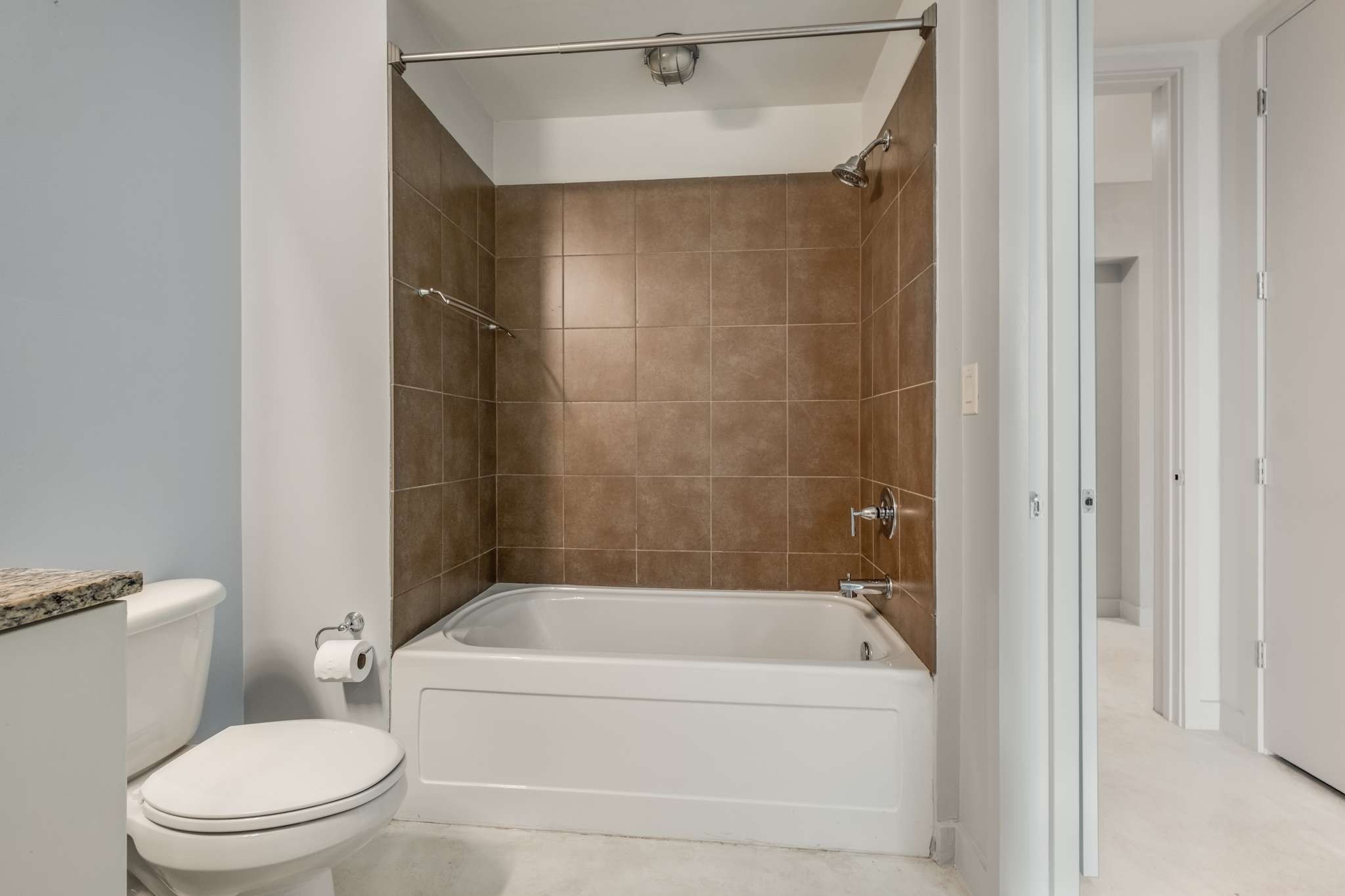 1510 Demonbreun St Property Photo 12