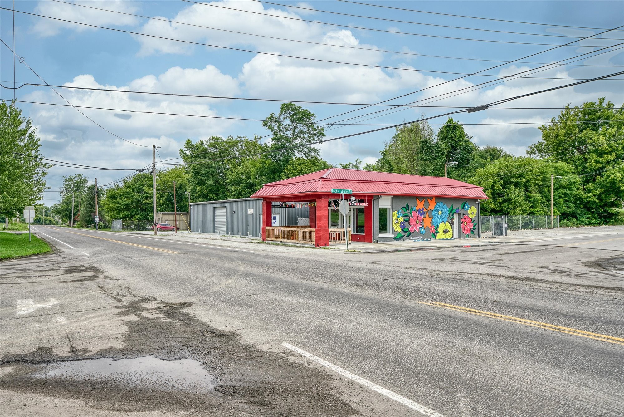 4628 W Broad St Property Photo 1