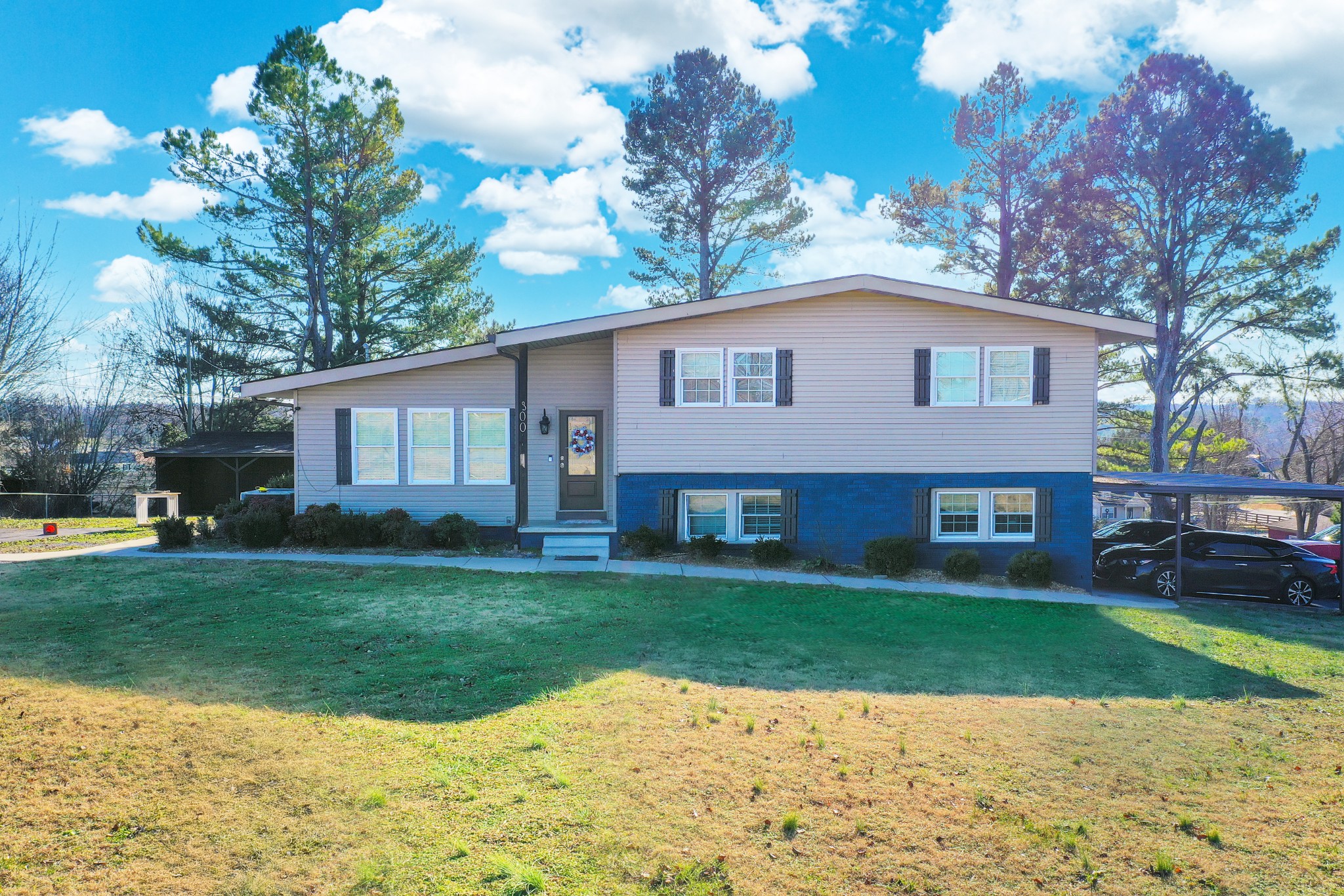 300 Scenic Dr Property Photo 1
