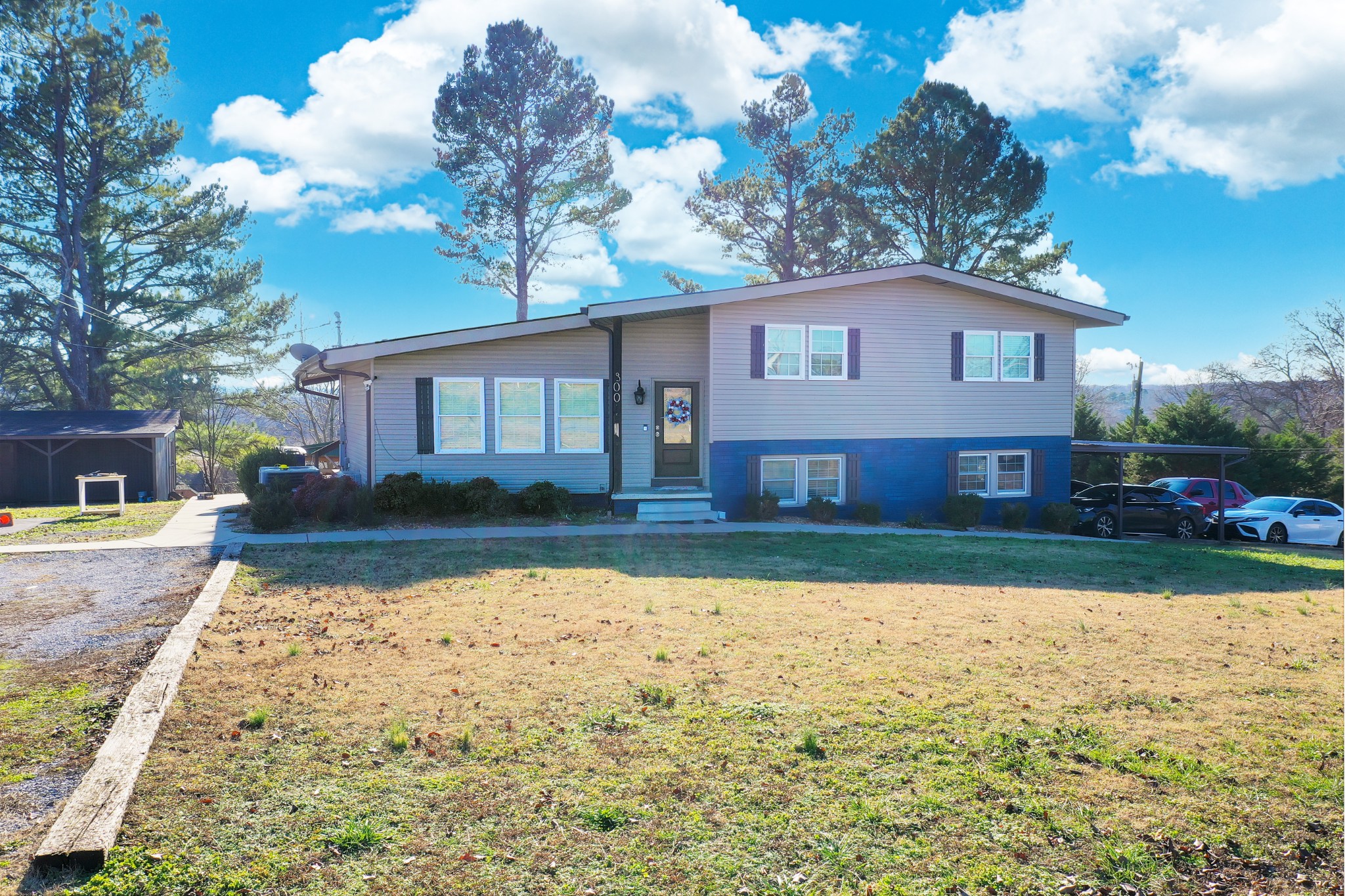 300 Scenic Dr Property Photo 2