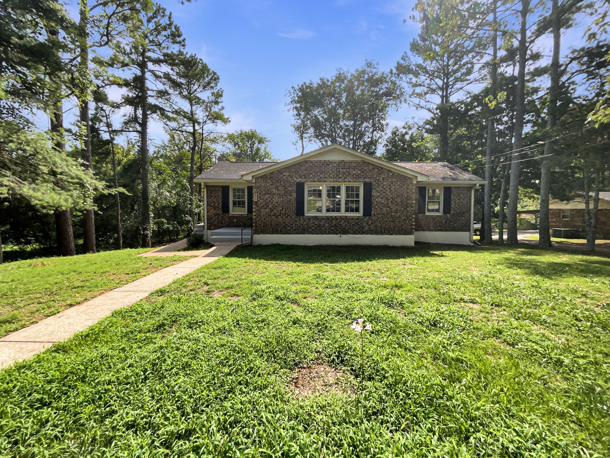 655 Colburn Dr Property Photo 1