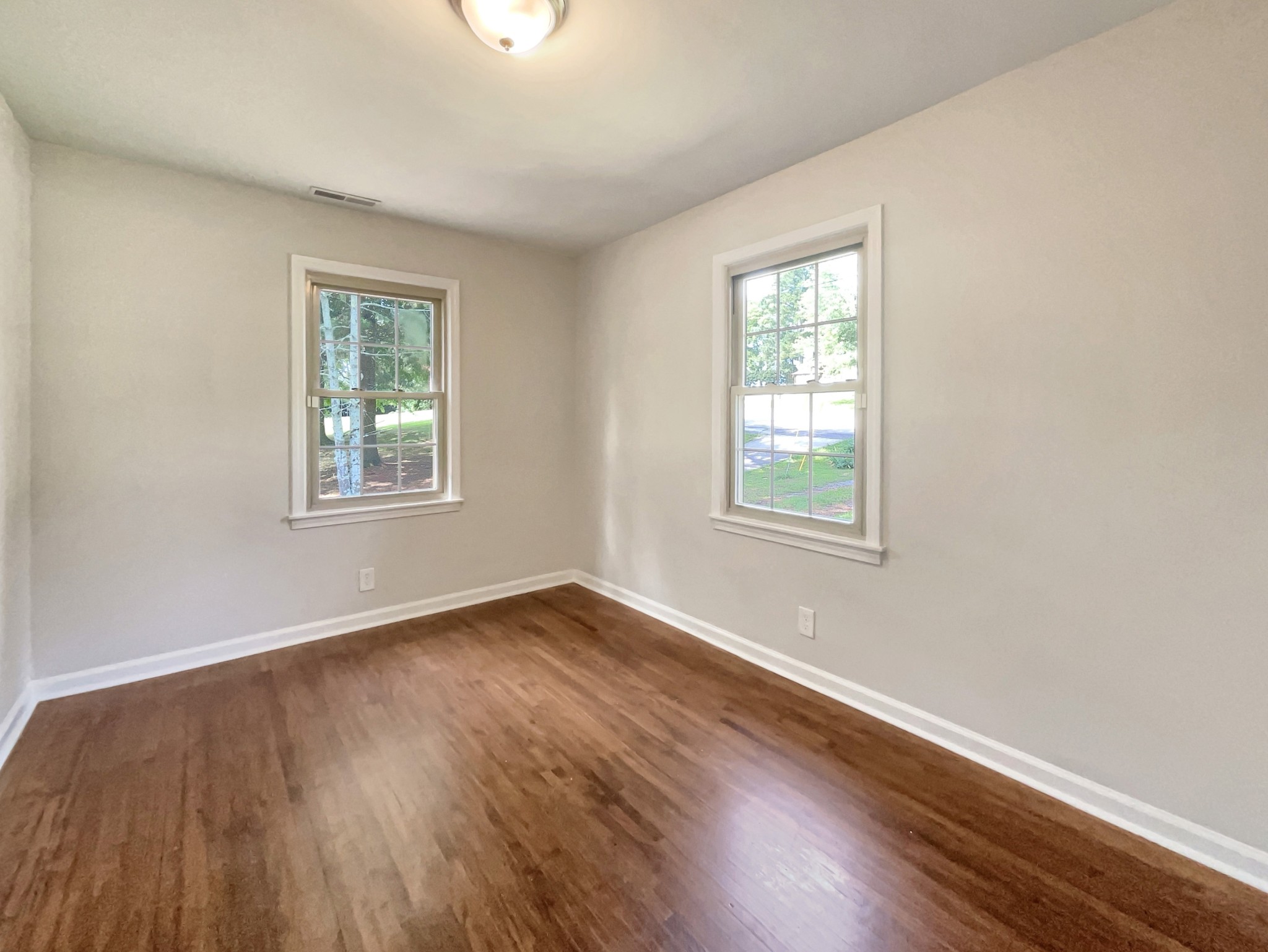 655 Colburn Dr Property Photo 13
