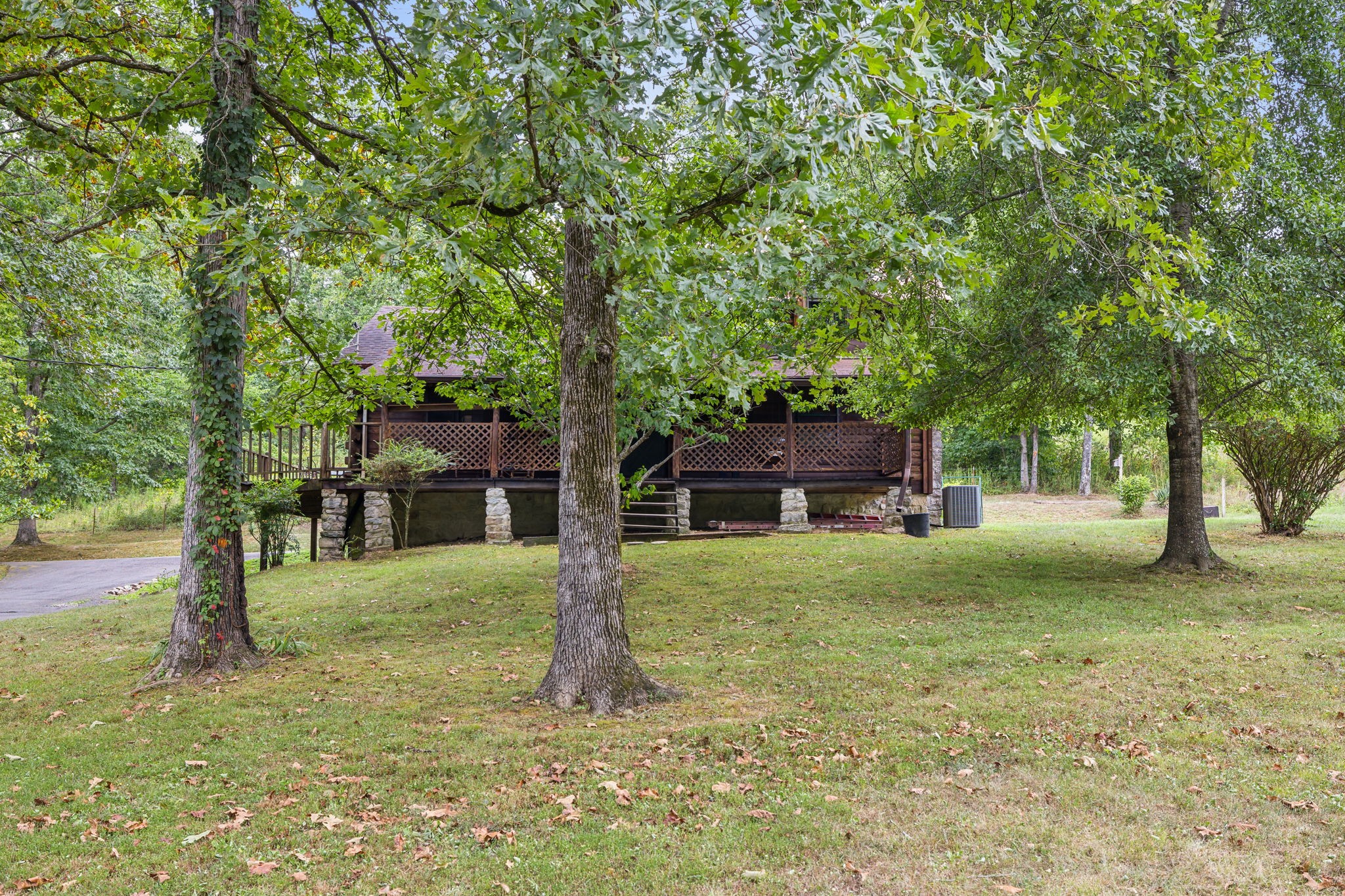 858 Highway 100, W Property Photo 11