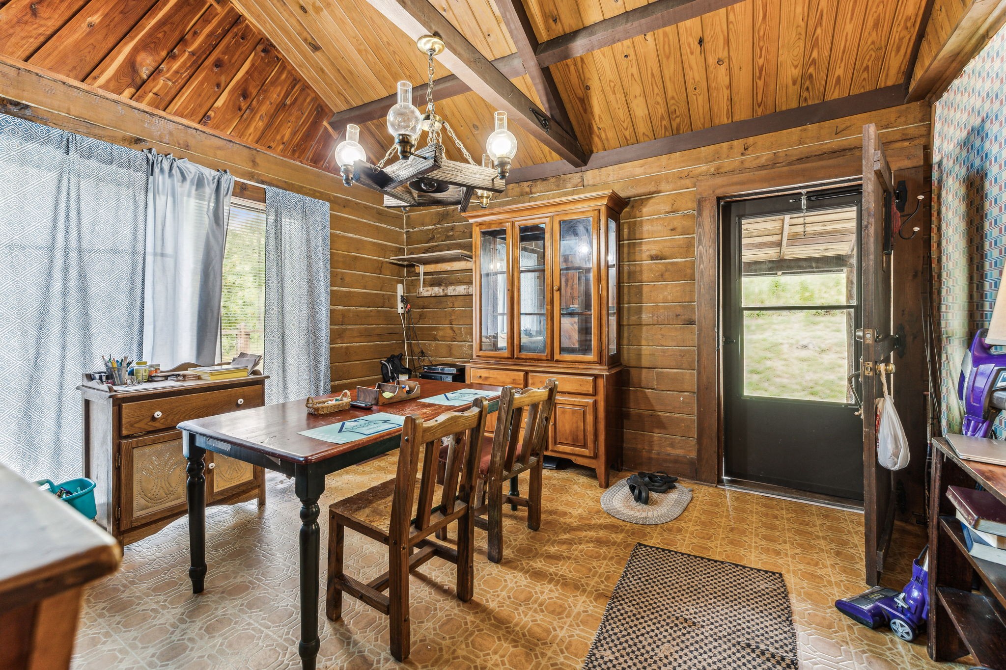 858 Highway 100, W Property Photo 27