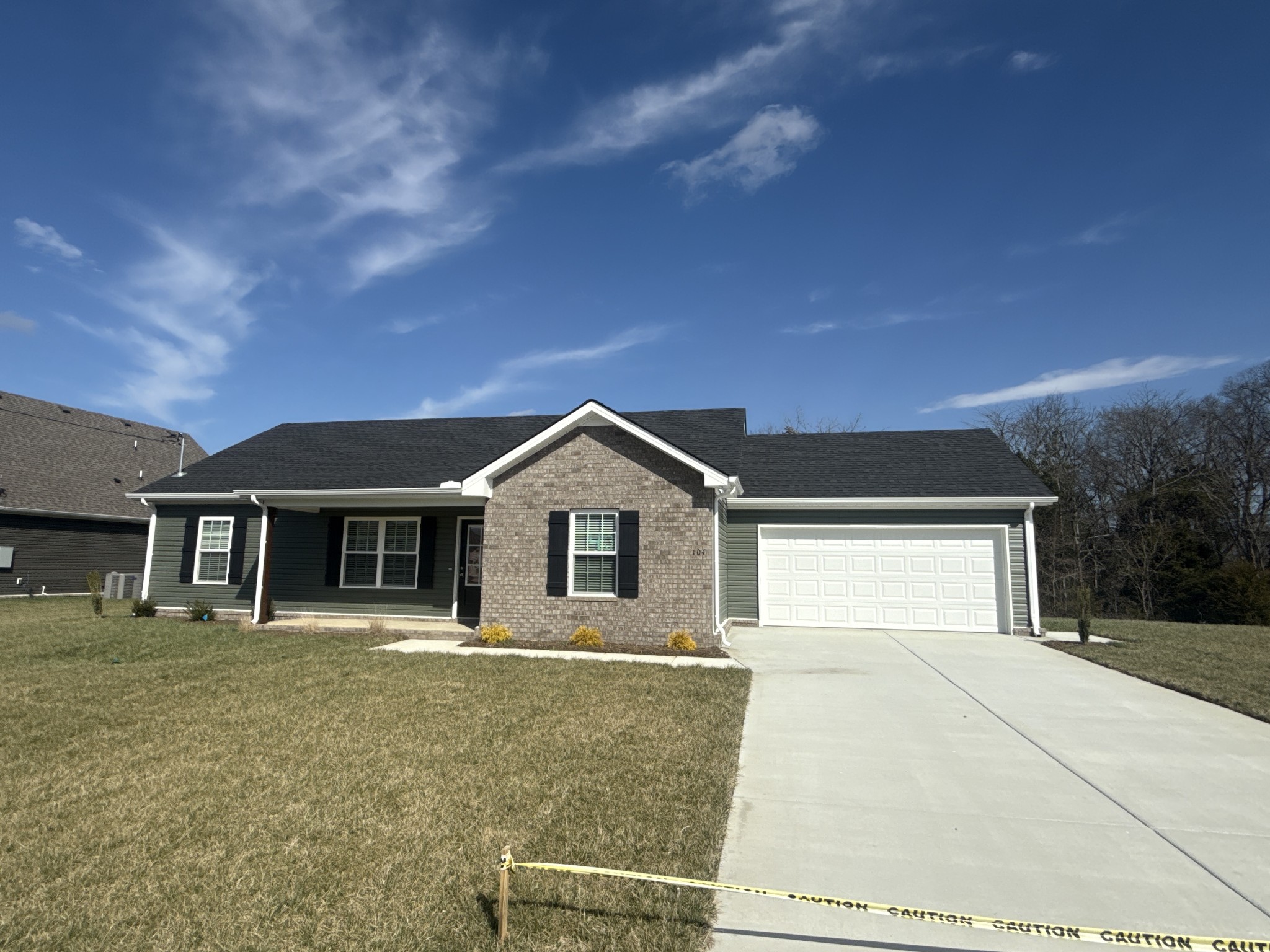 104 Meadowbrook Dr Property Photo 1