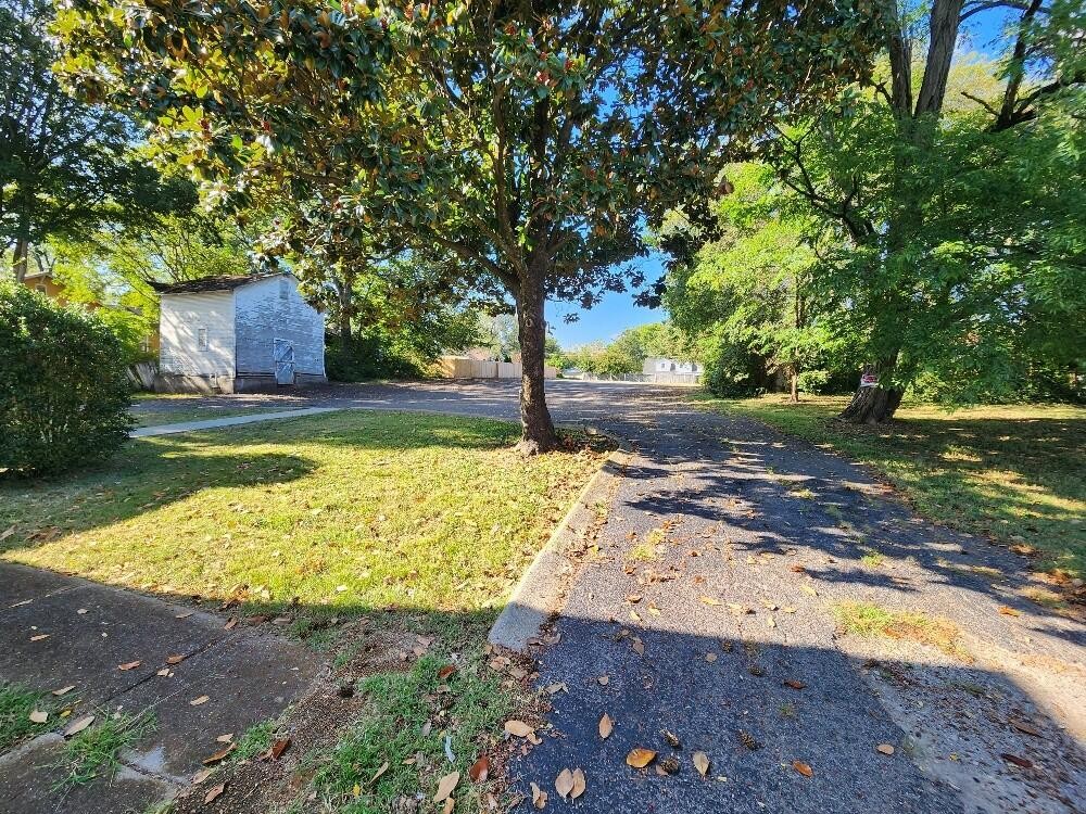 432 E Main St Property Photo 13