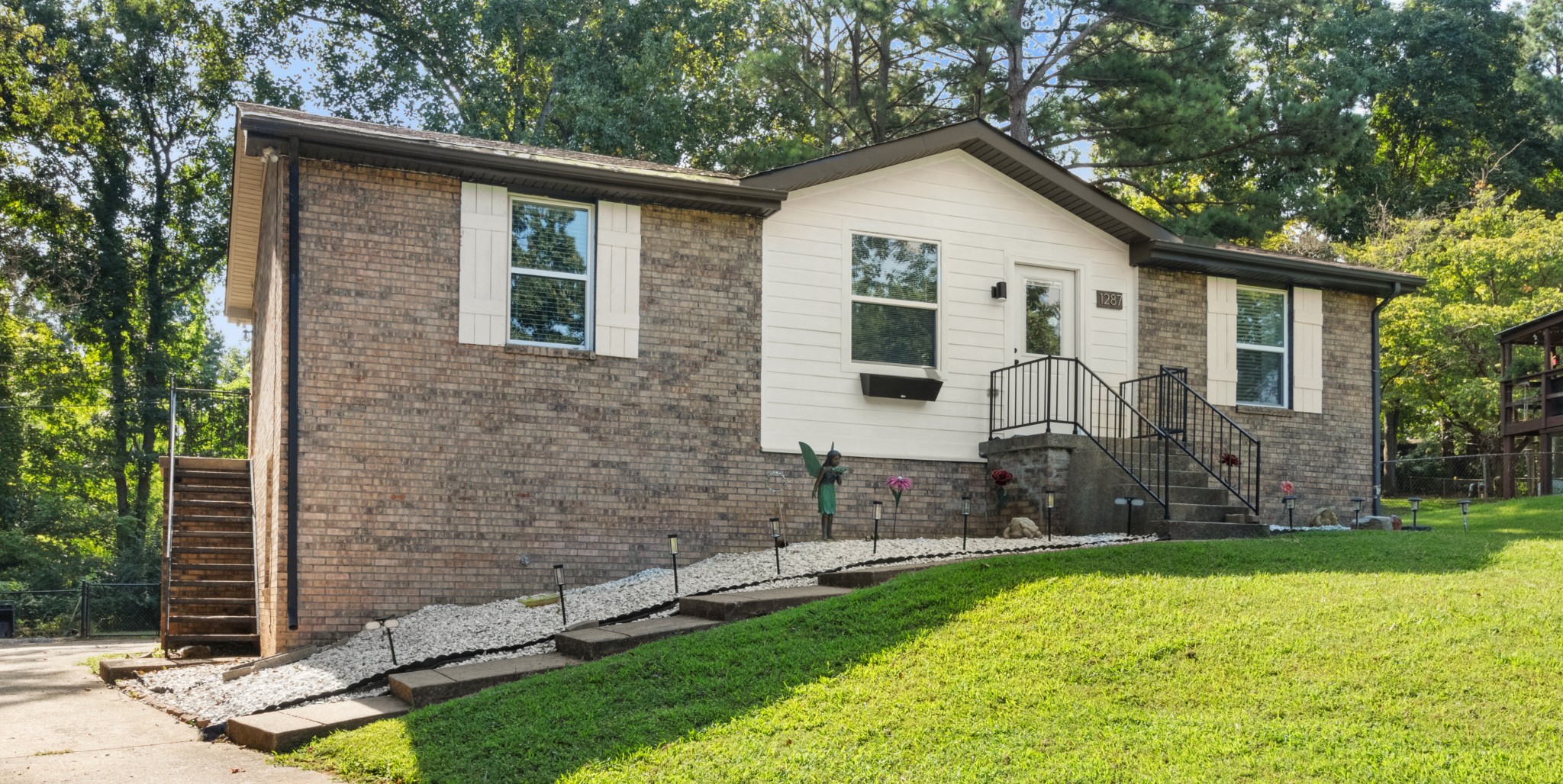 1287 Jostin Dr Property Photo 1