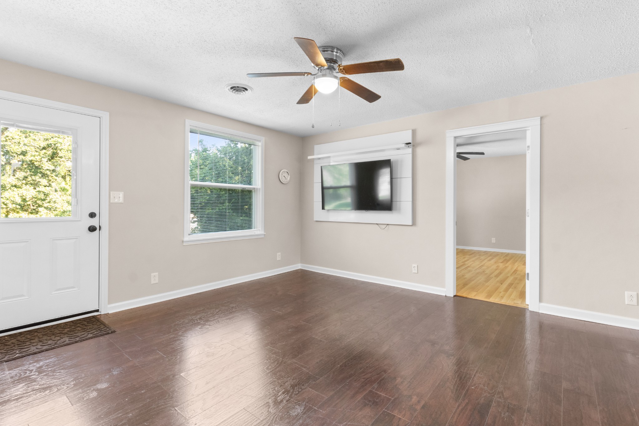 1287 Jostin Dr Property Photo 5