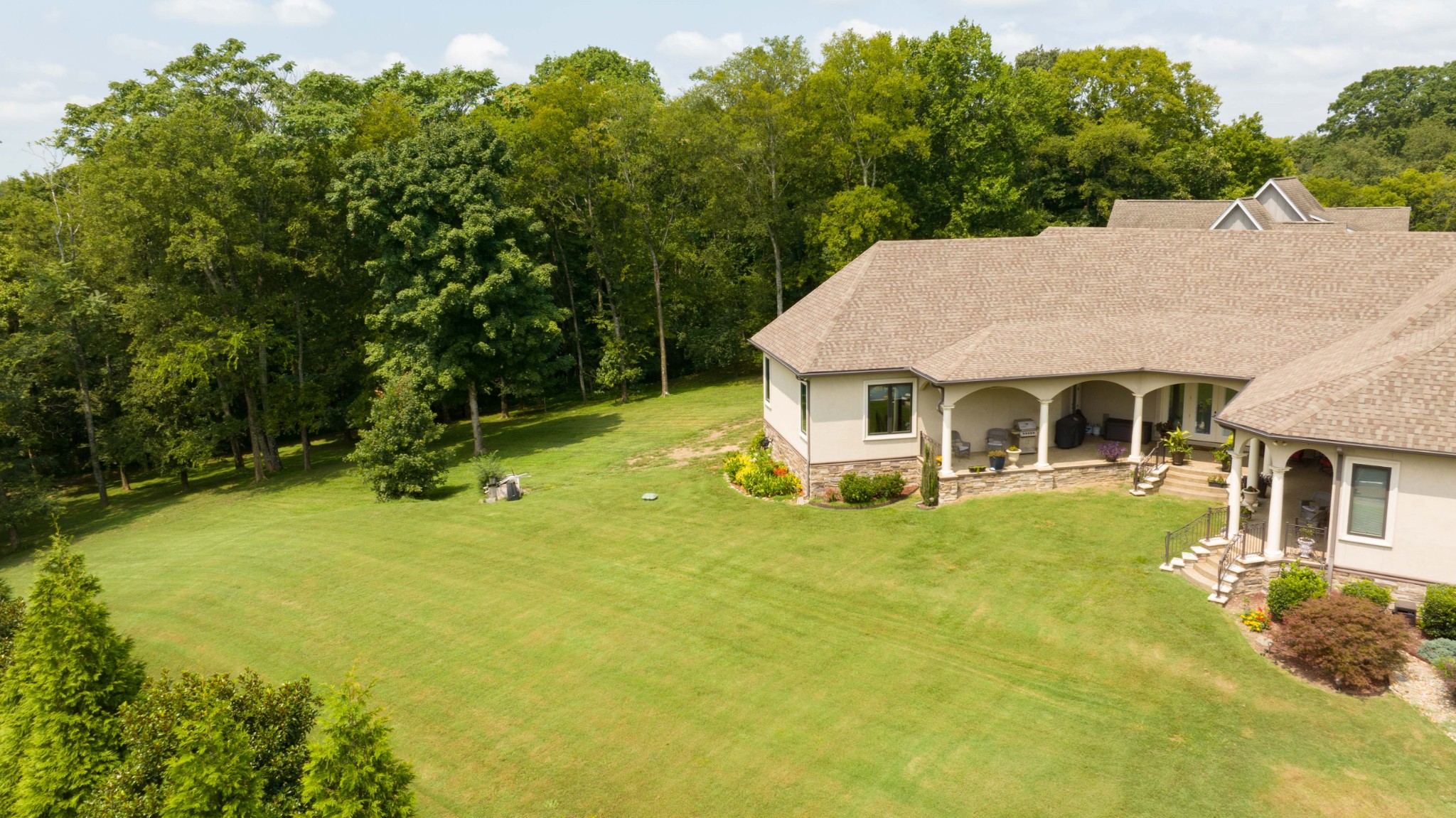 343 Hunters Ln Property Photo 12