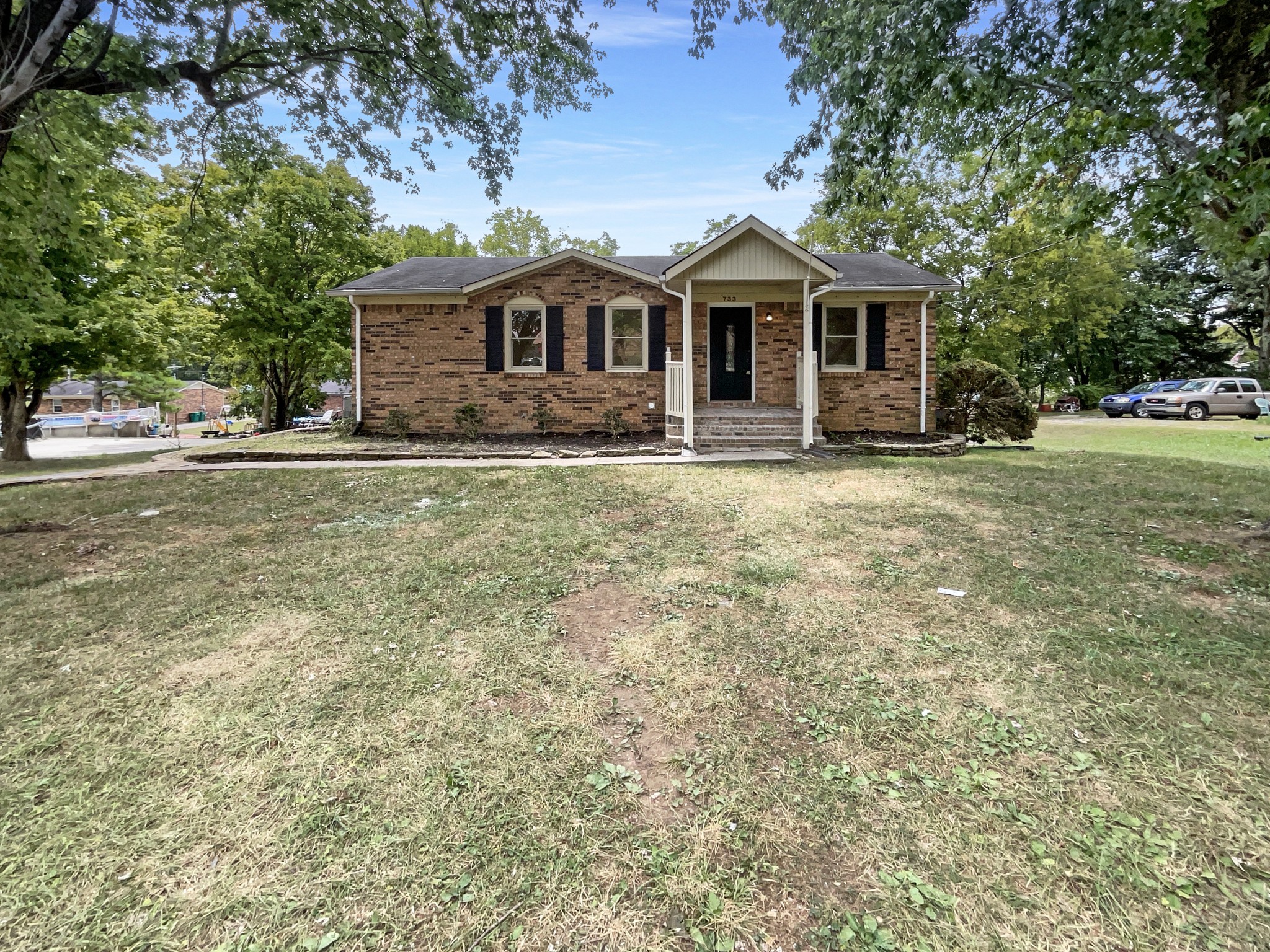 733 Sanders St Property Photo 1