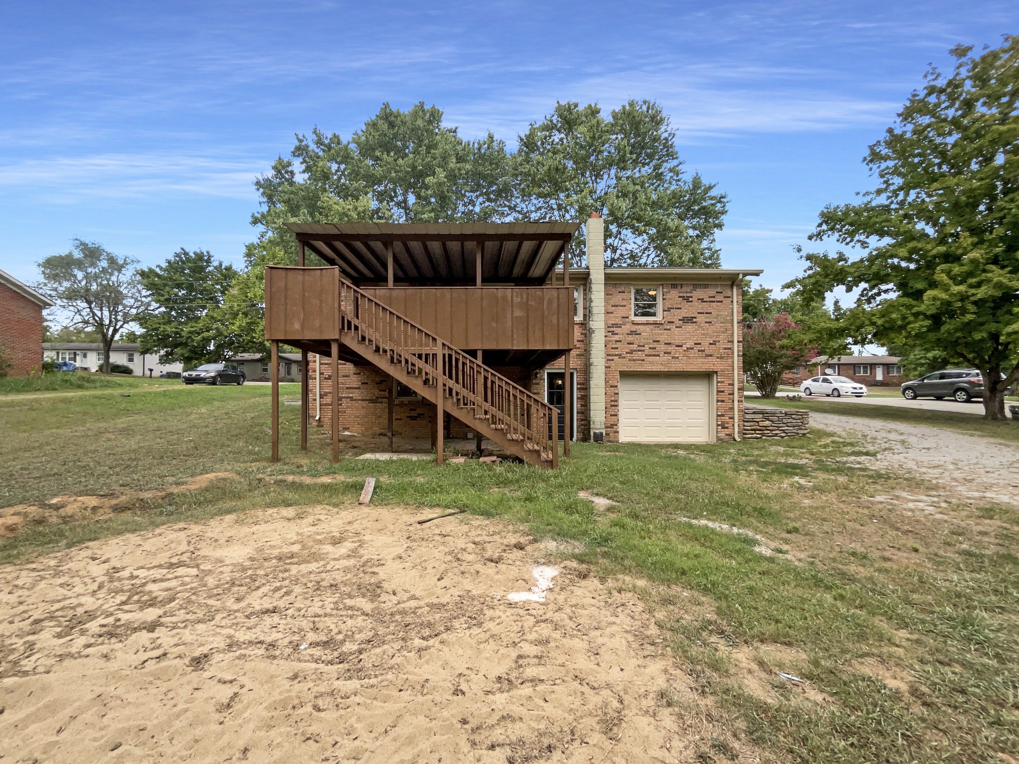 733 Sanders St Property Photo 8