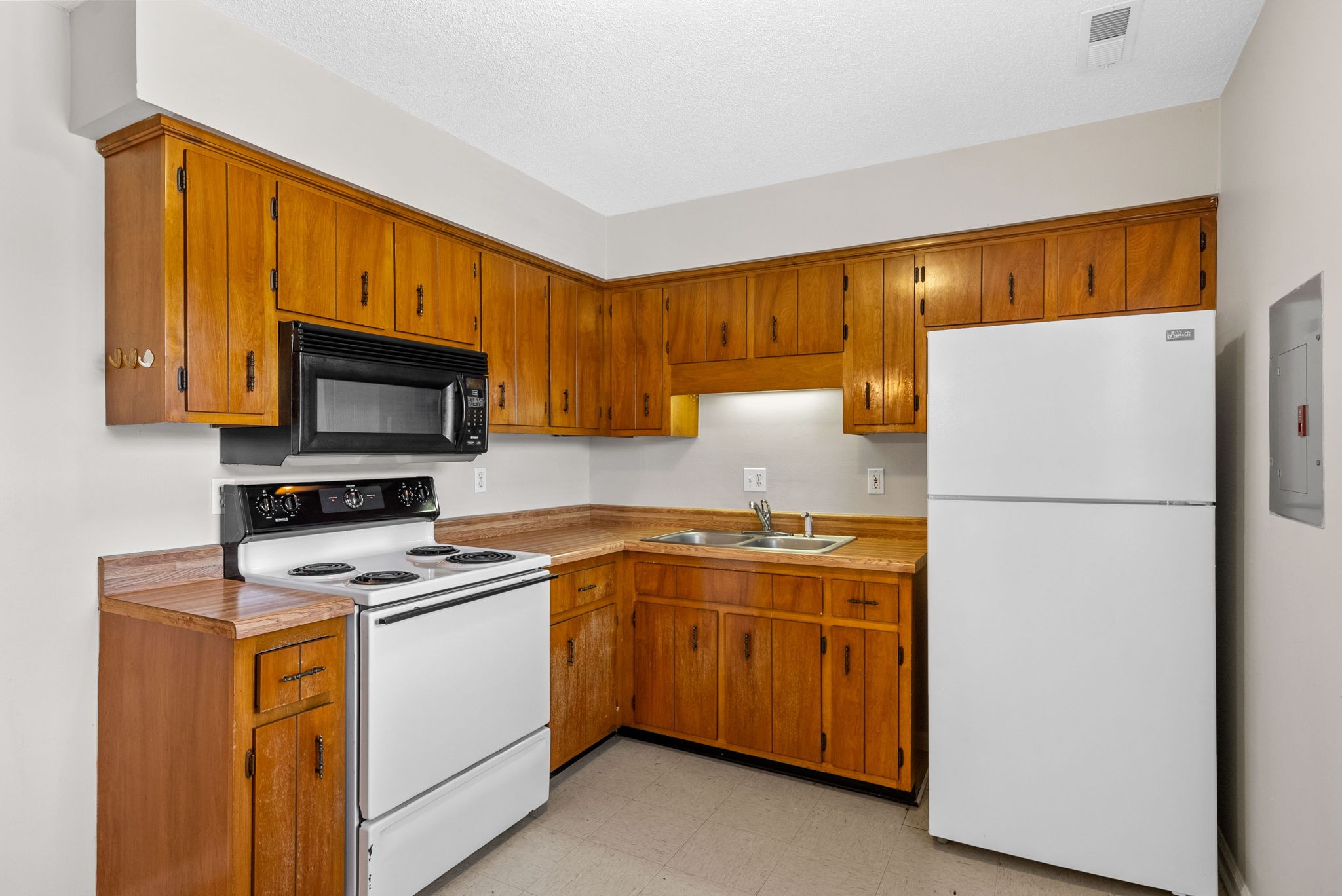 1375 Thompsonville Lane Property Photo 7