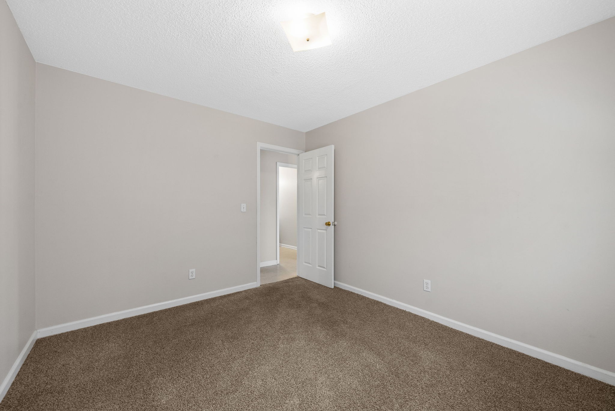 1375 Thompsonville Lane Property Photo 12