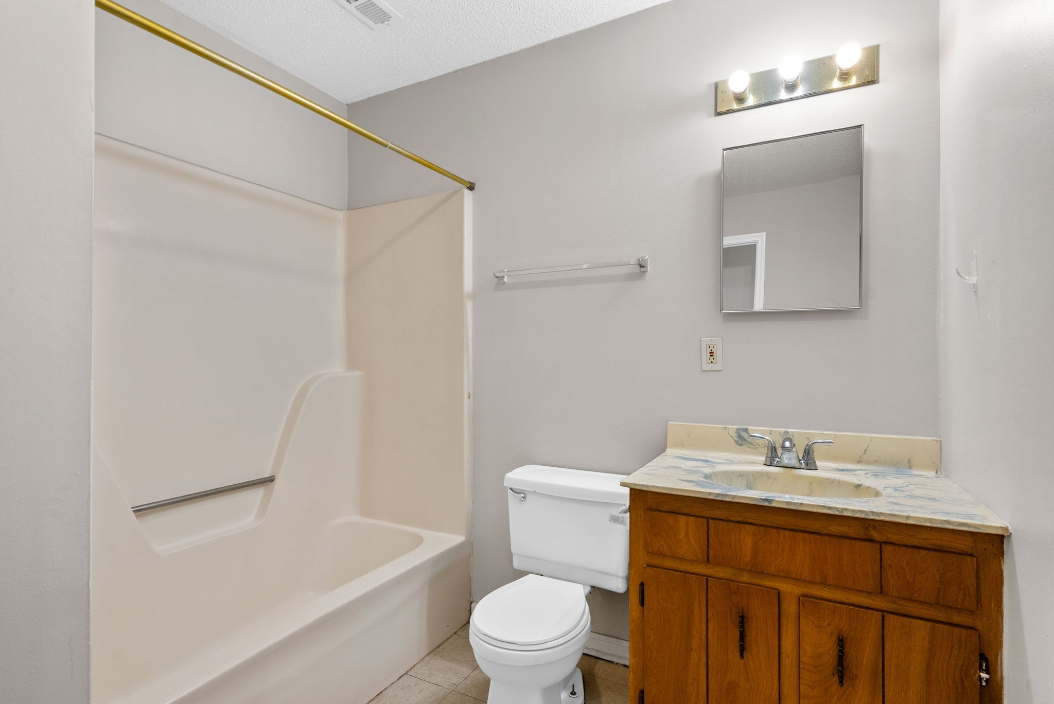 1375 Thompsonville Lane Property Photo 13