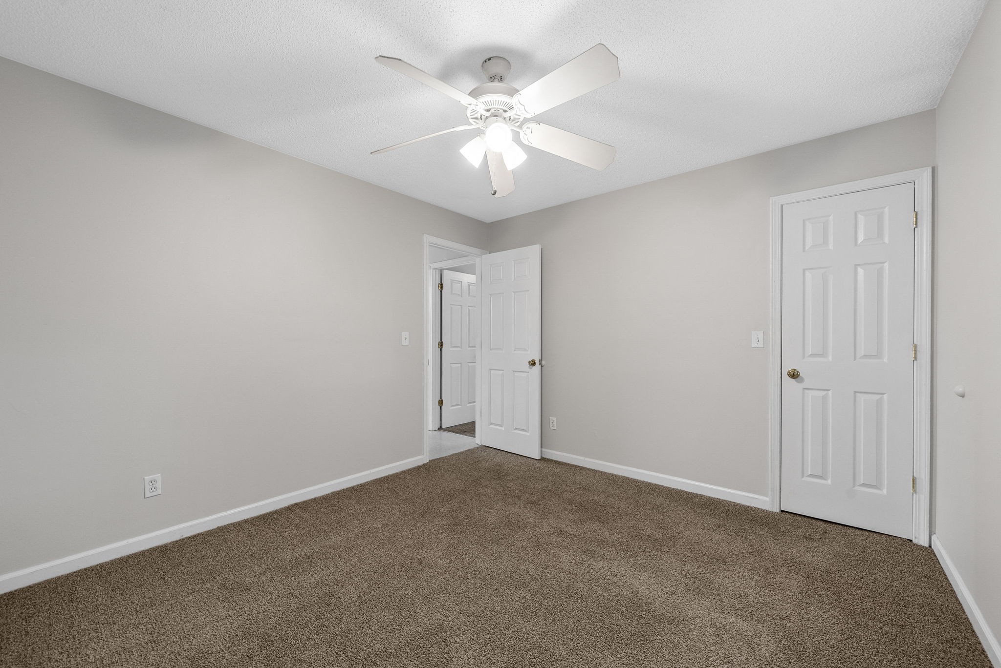 1375 Thompsonville Lane Property Photo 15