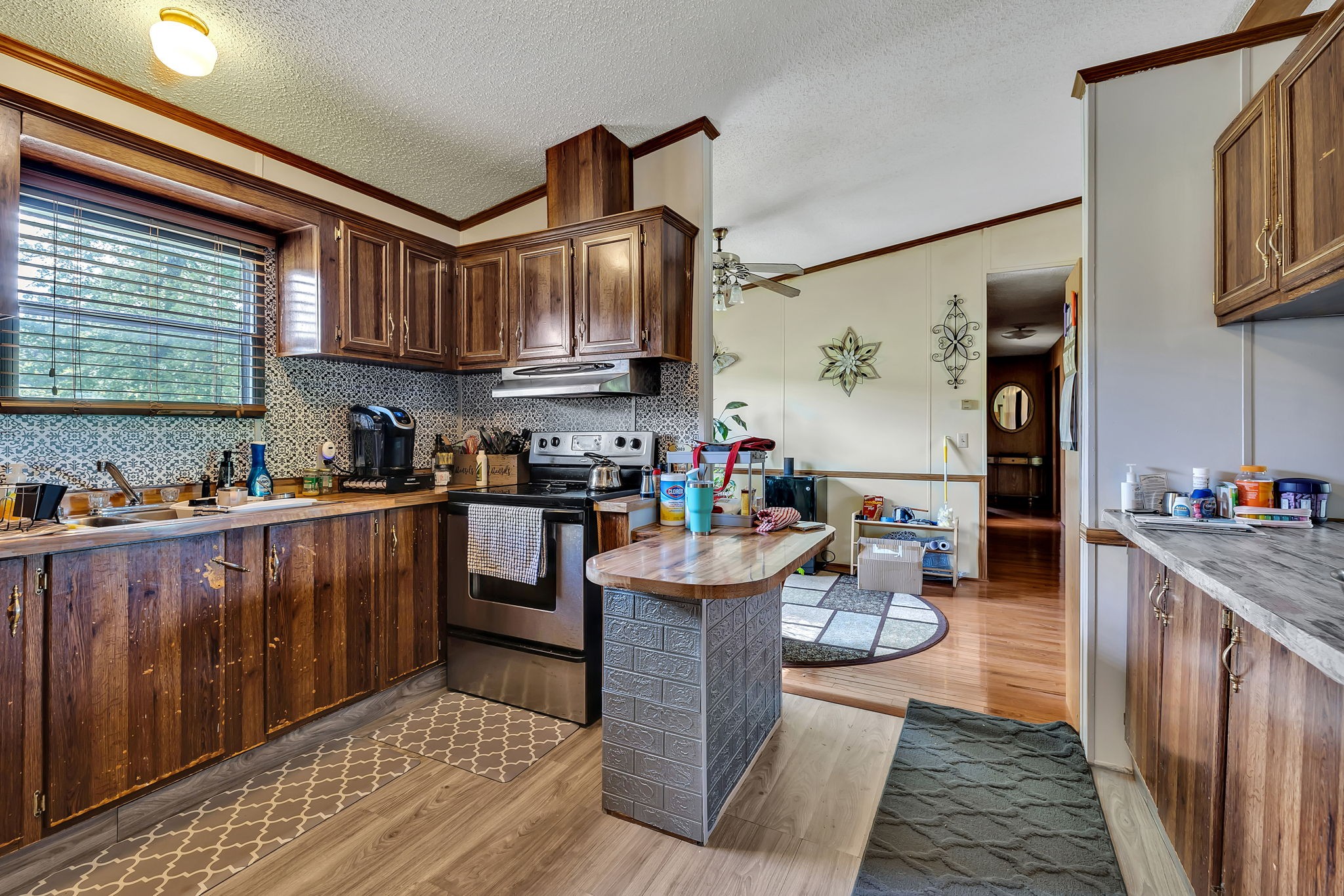 9515 Highway 147 Property Photo 12