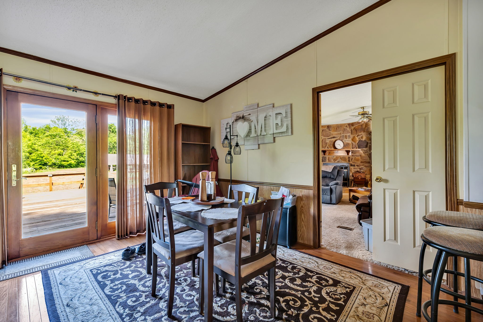 9515 Highway 147 Property Photo 14