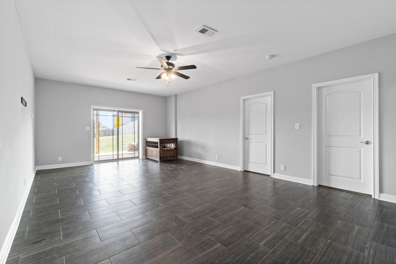 1070 Harrison Way Property Photo 21