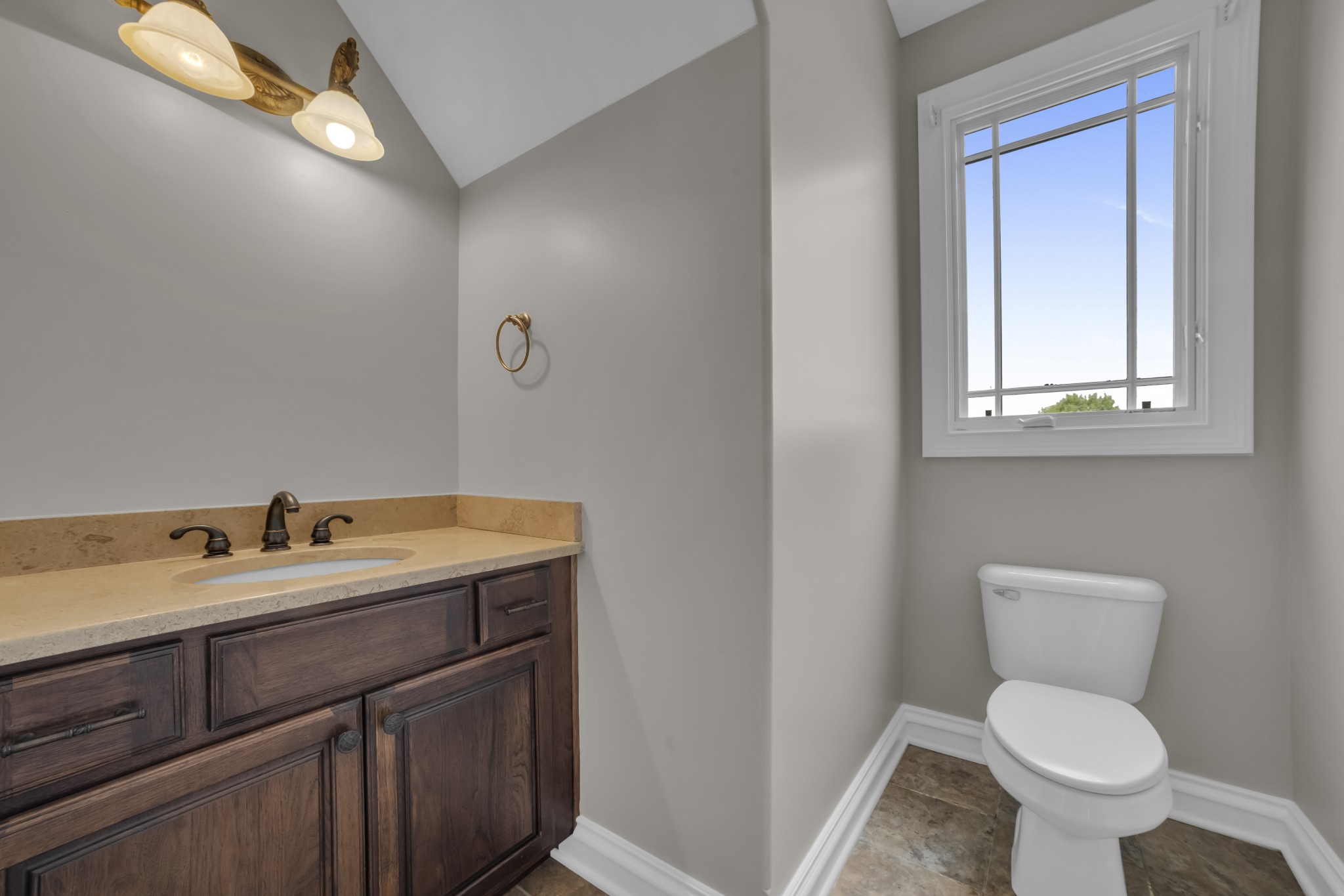 2848 Carriage Way Property Photo 22