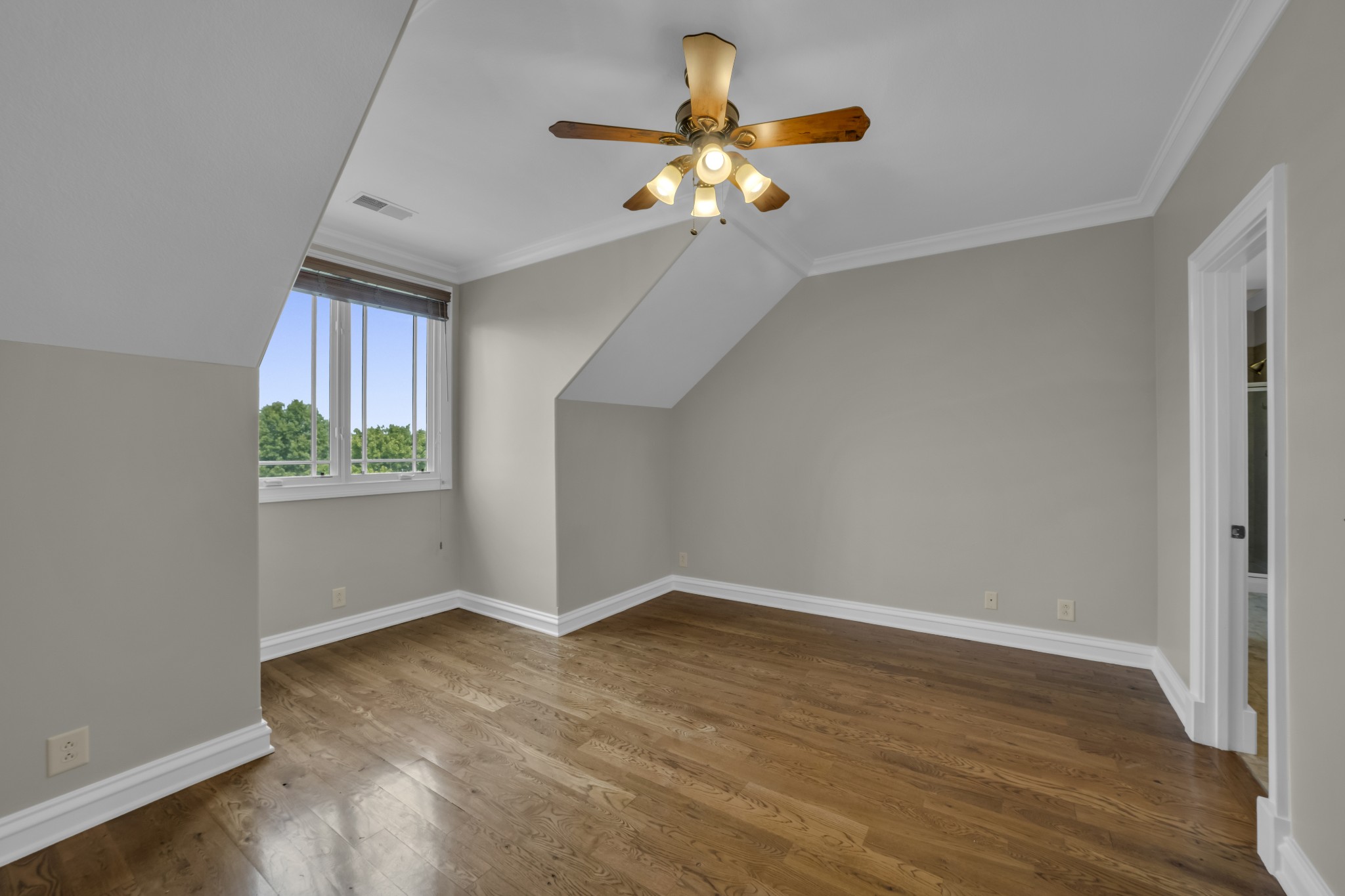 2848 Carriage Way Property Photo 30
