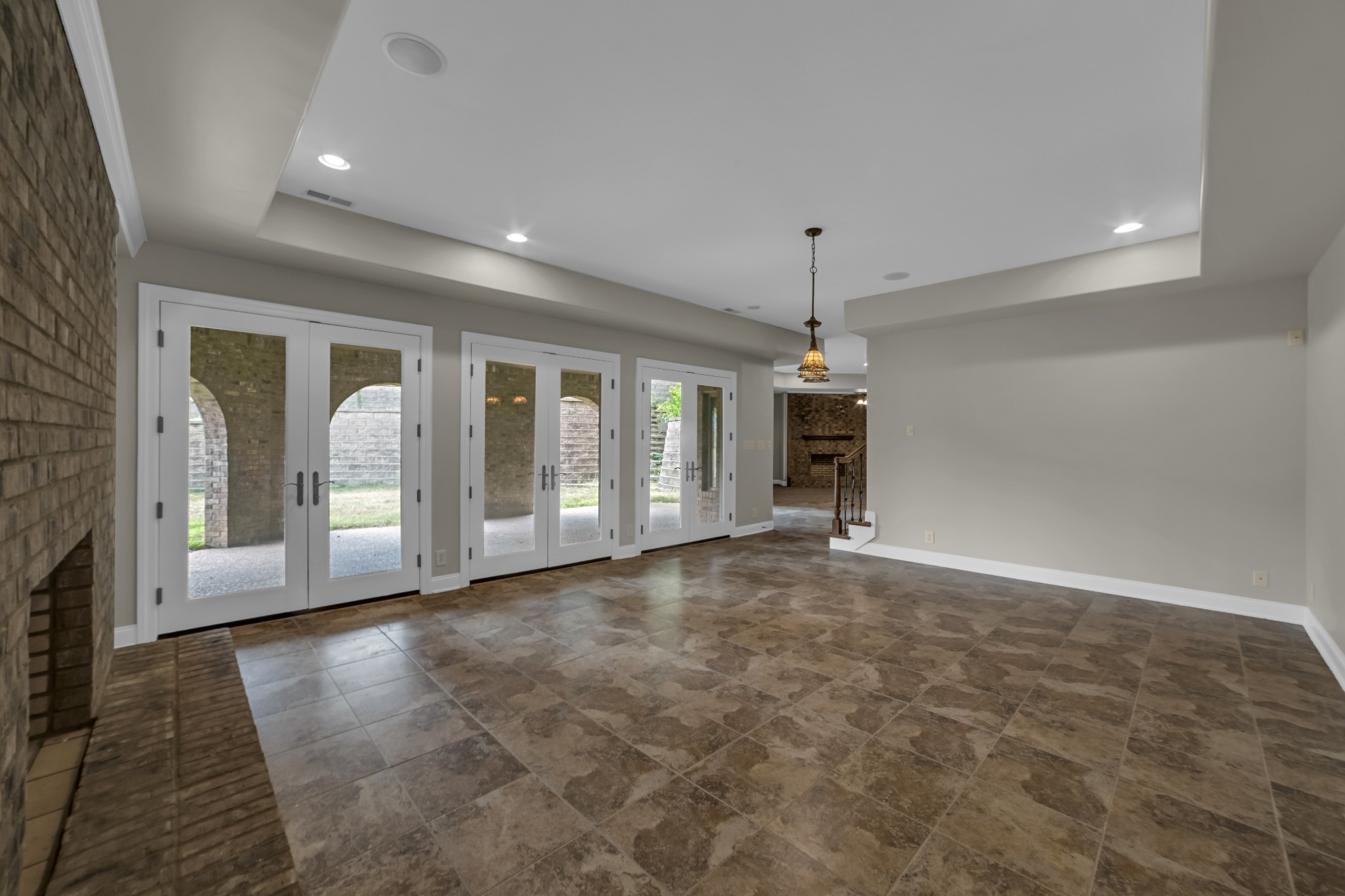 2848 Carriage Way Property Photo 44