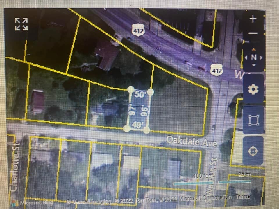 8 S Walnut St Property Photo 2