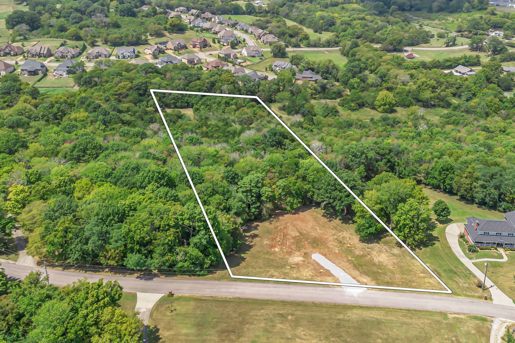 2015 Artesian Dr Property Photo 2