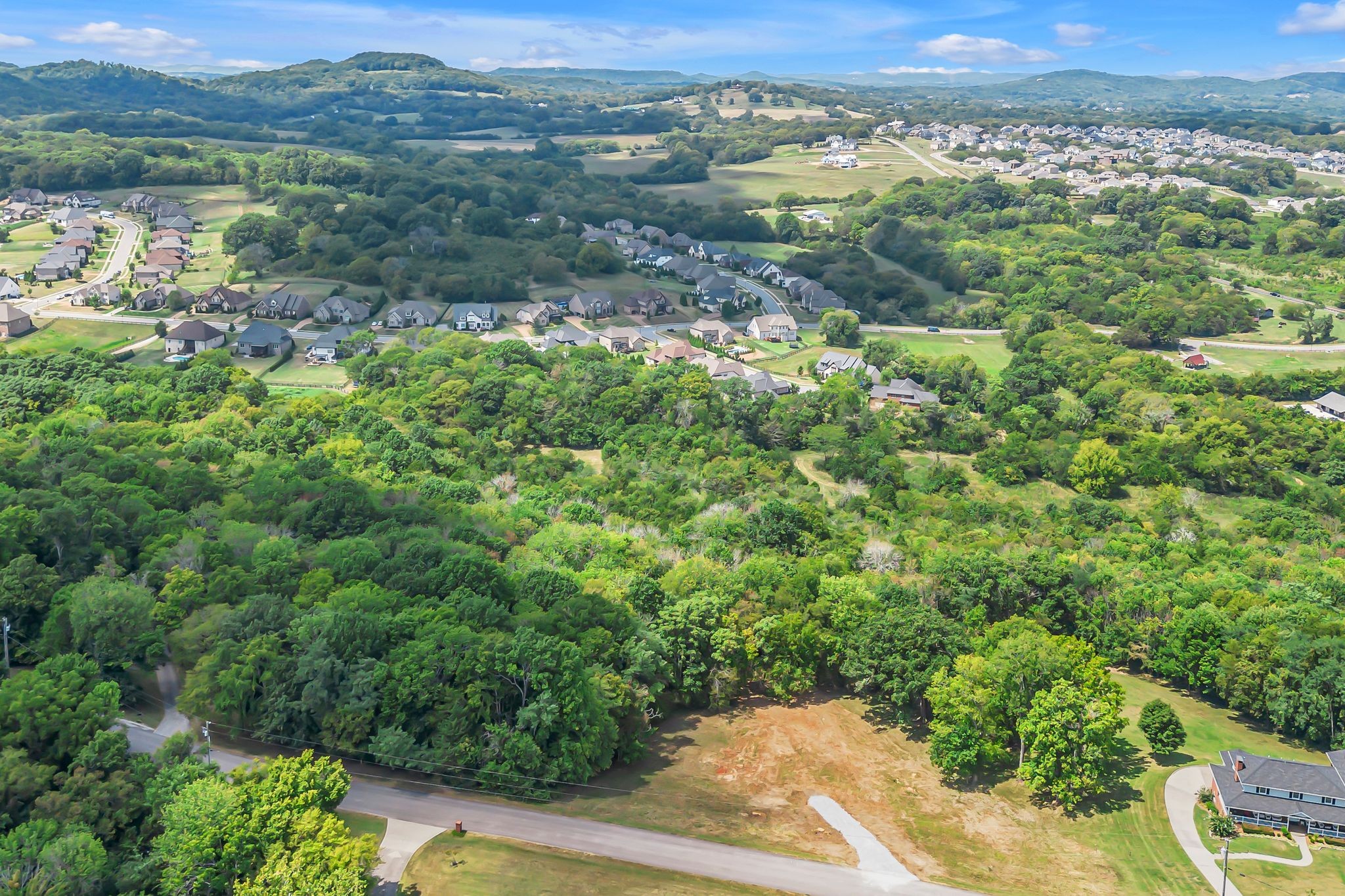 2015 Artesian Dr Property Photo 4