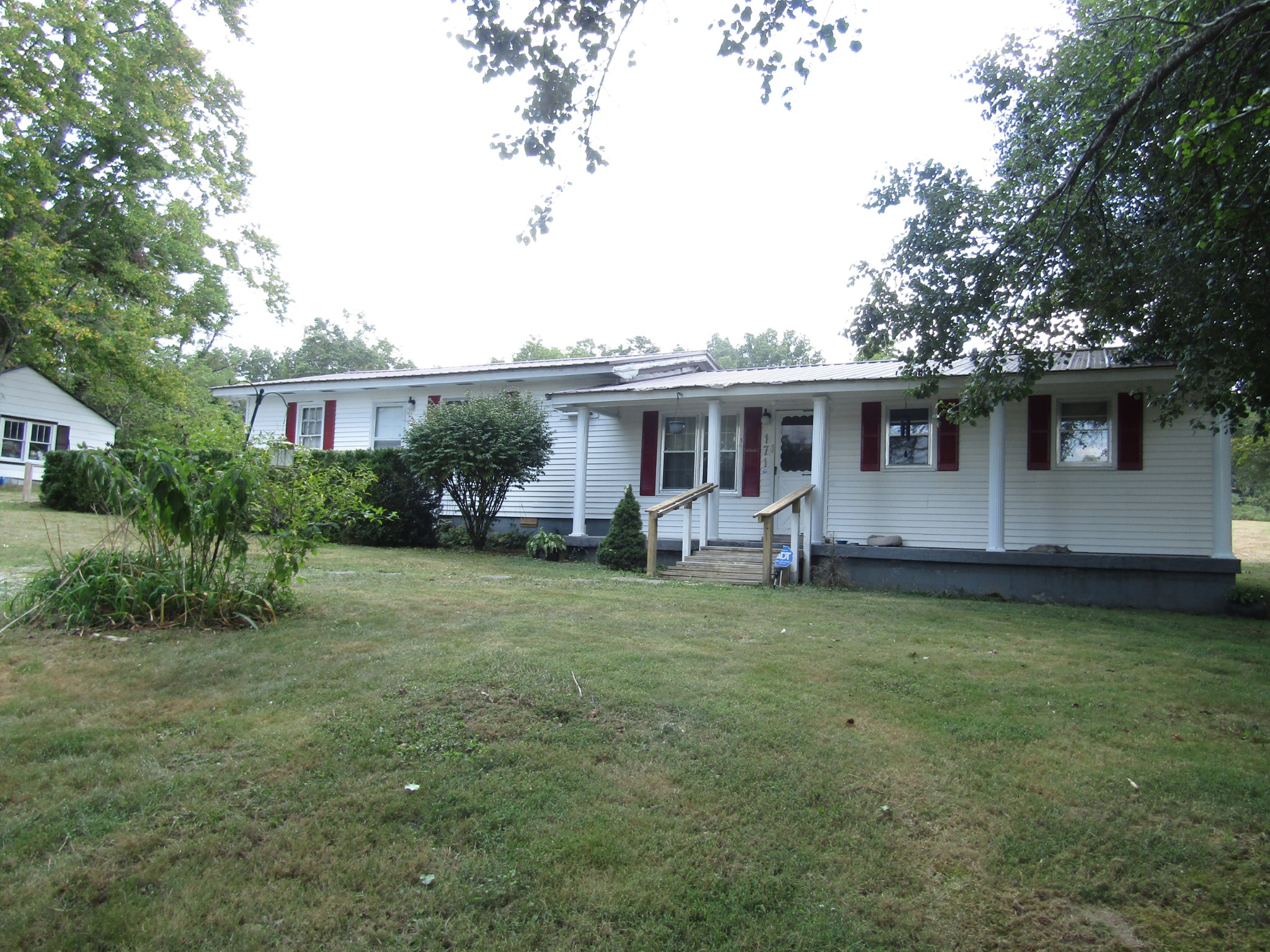 171 Sheep Ranch Rd Property Photo 3
