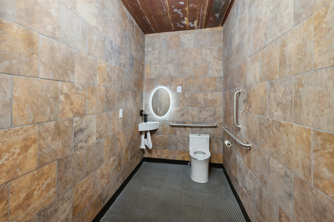 308 N Main St Property Photo 25
