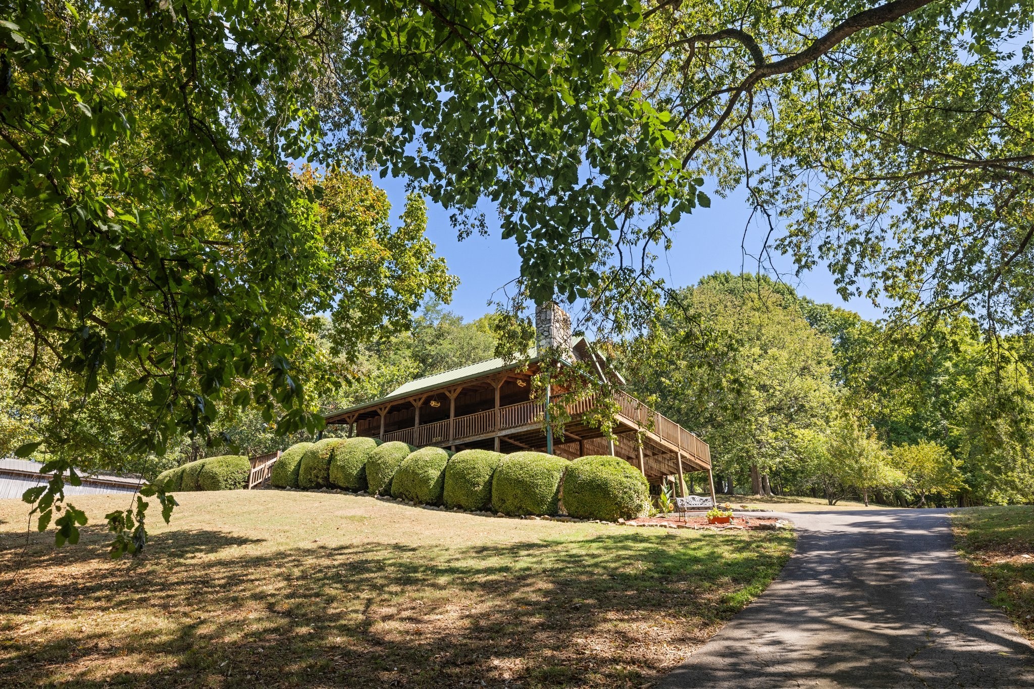 1425 Southport Rd Property Photo 2