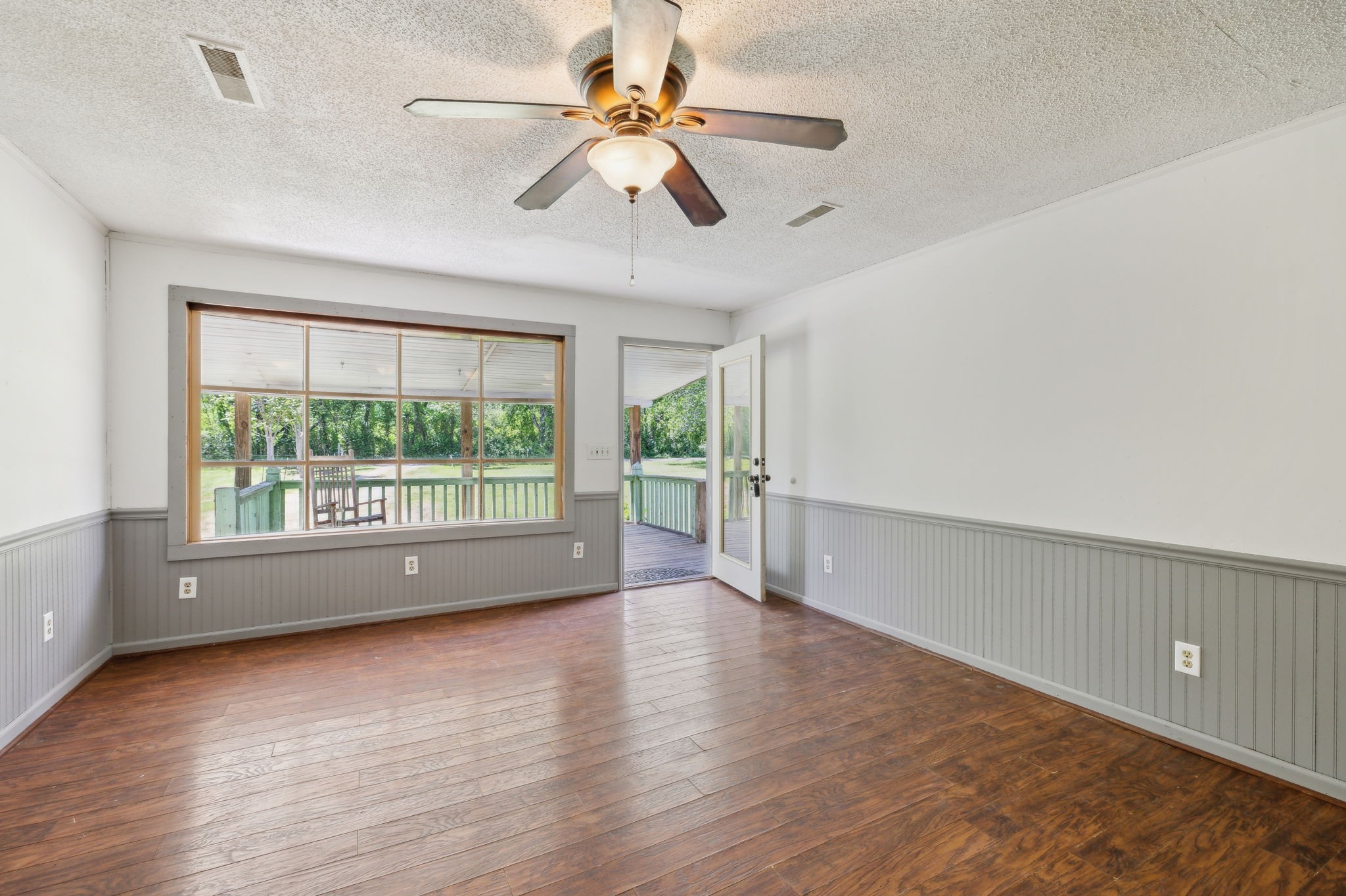163 Longbranch Rd Property Photo 1