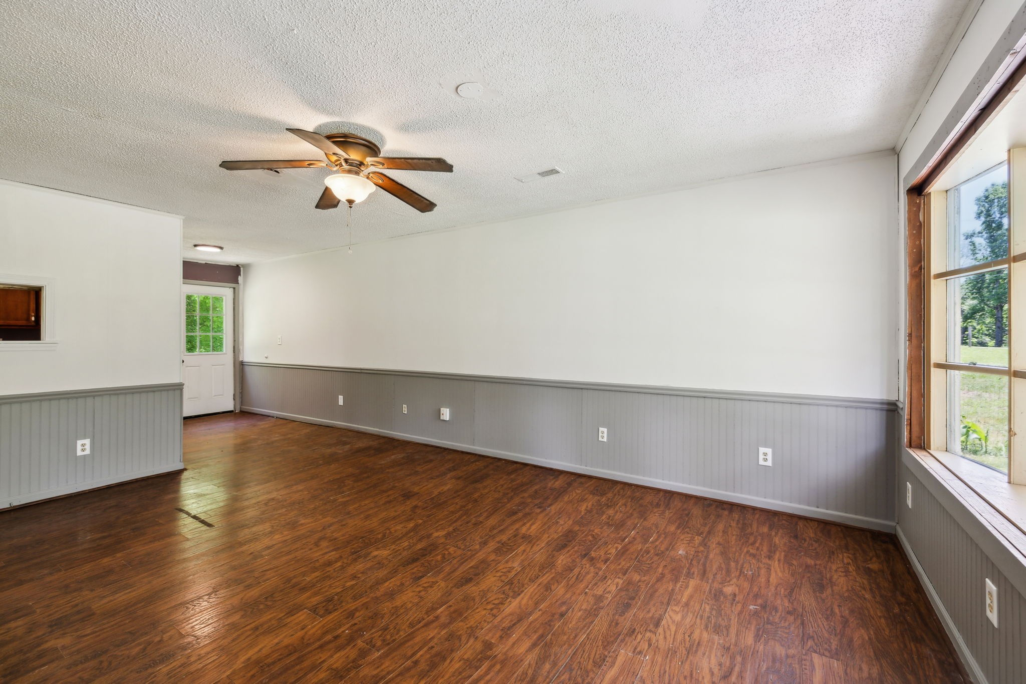 163 Longbranch Rd Property Photo 2