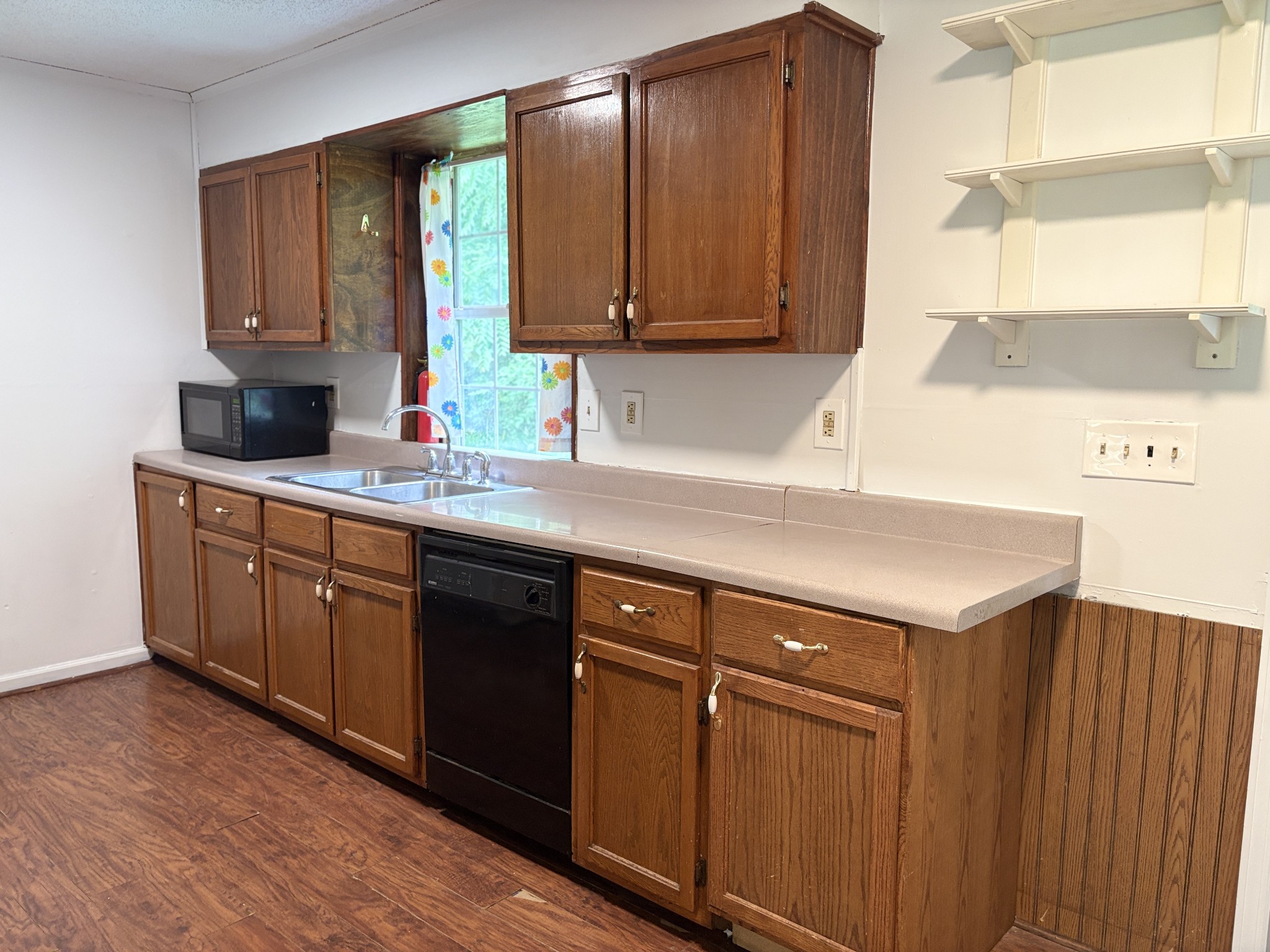 163 Longbranch Rd Property Photo 7