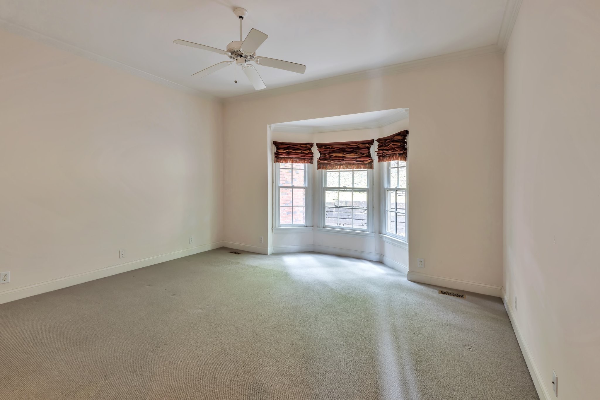 5468 Granny White Pike Property Photo 10