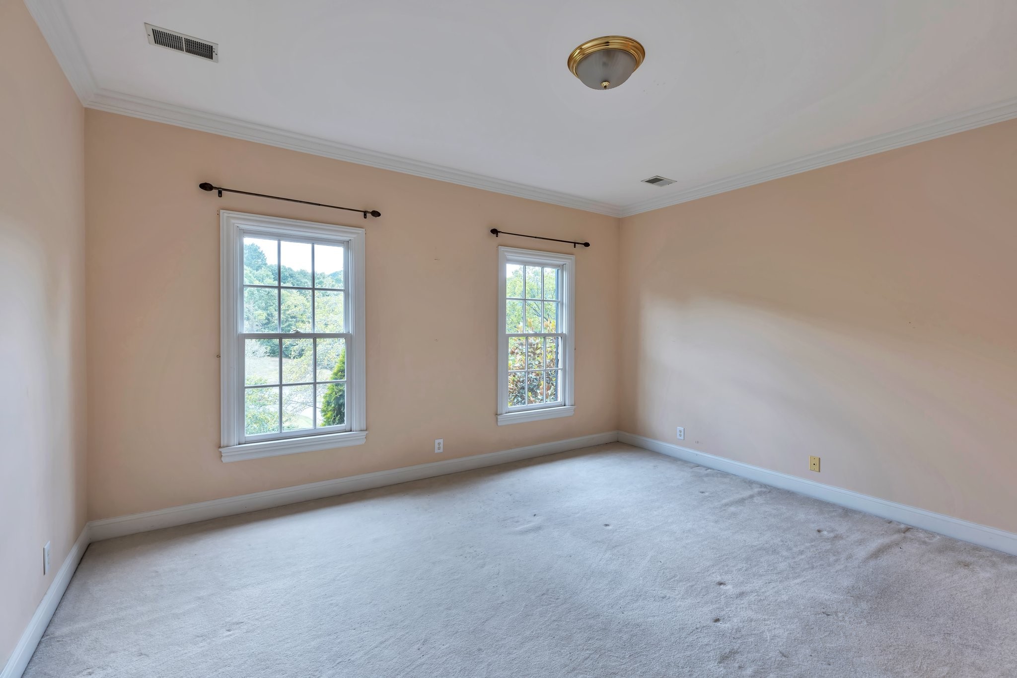 5468 Granny White Pike Property Photo 16