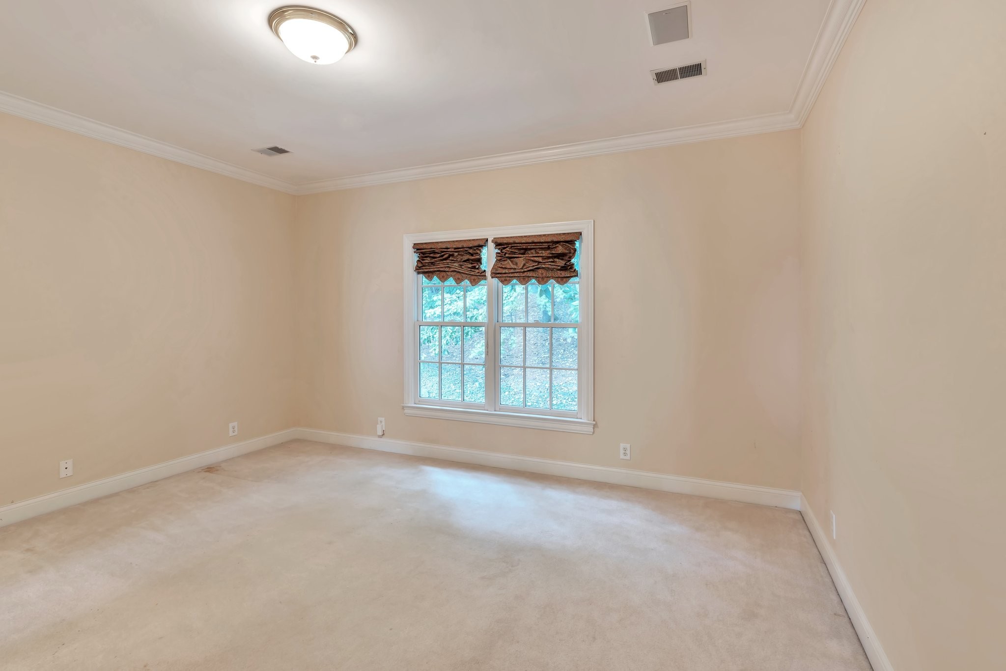 5468 Granny White Pike Property Photo 18