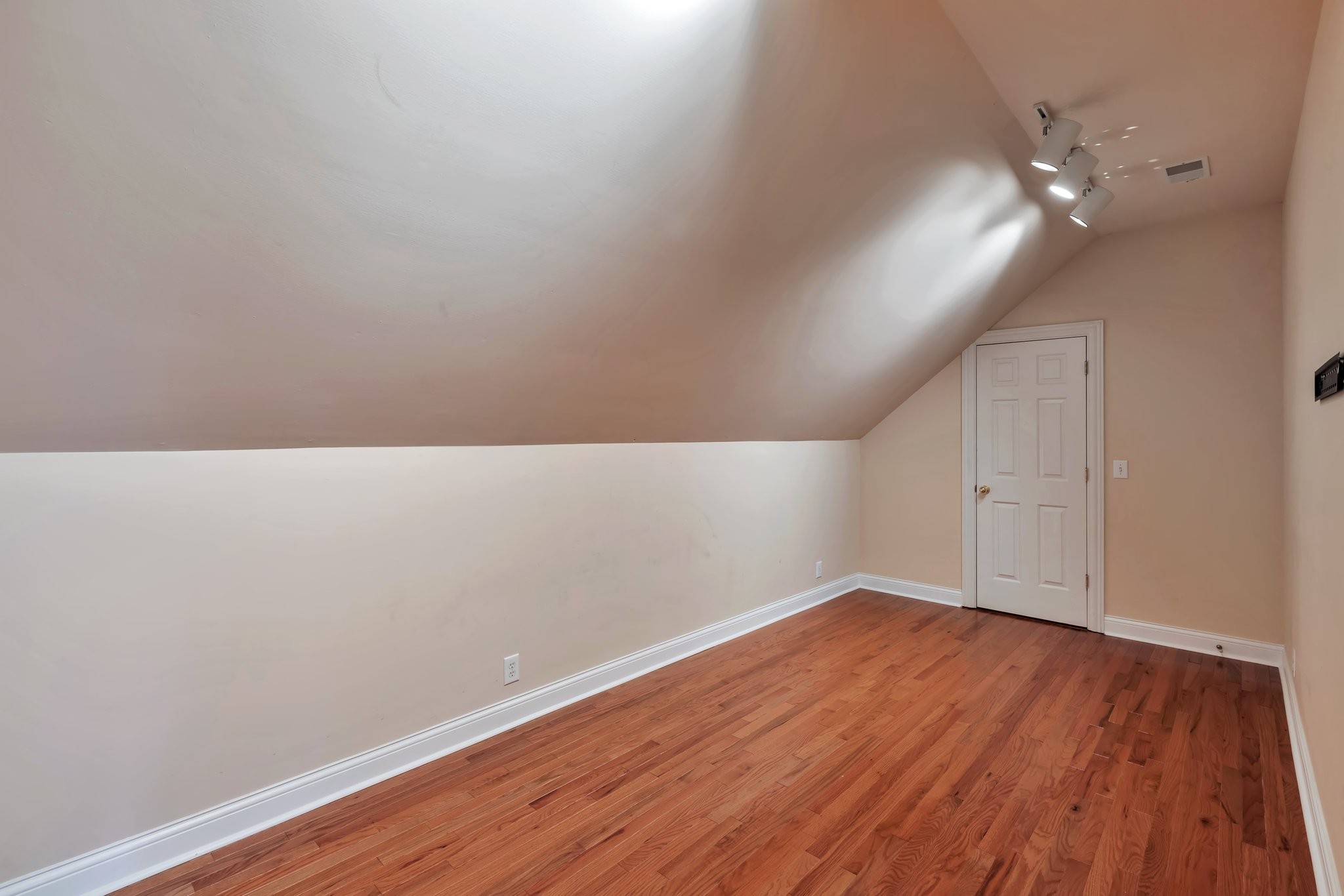5468 Granny White Pike Property Photo 21