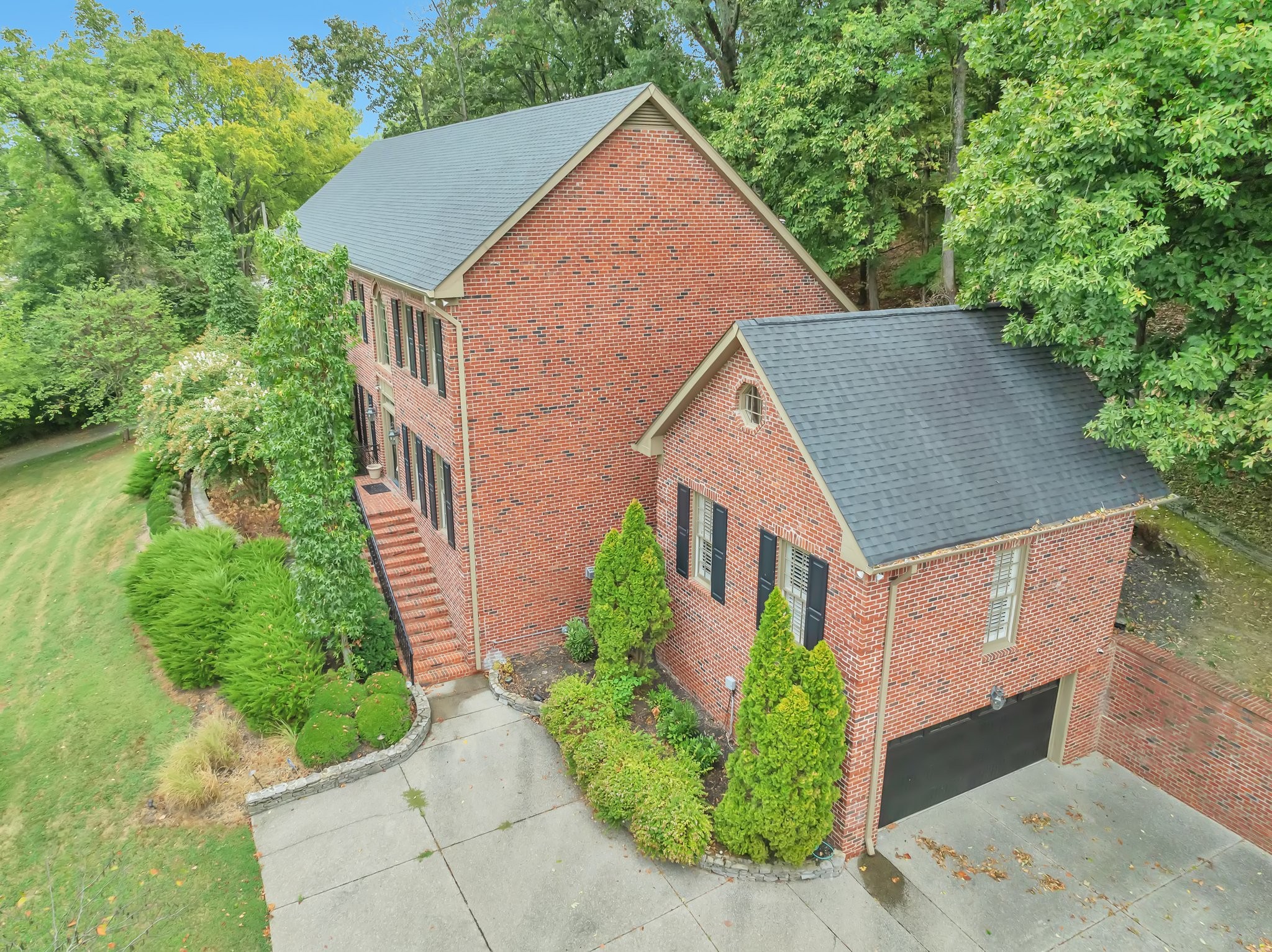 5468 Granny White Pike Property Photo 34