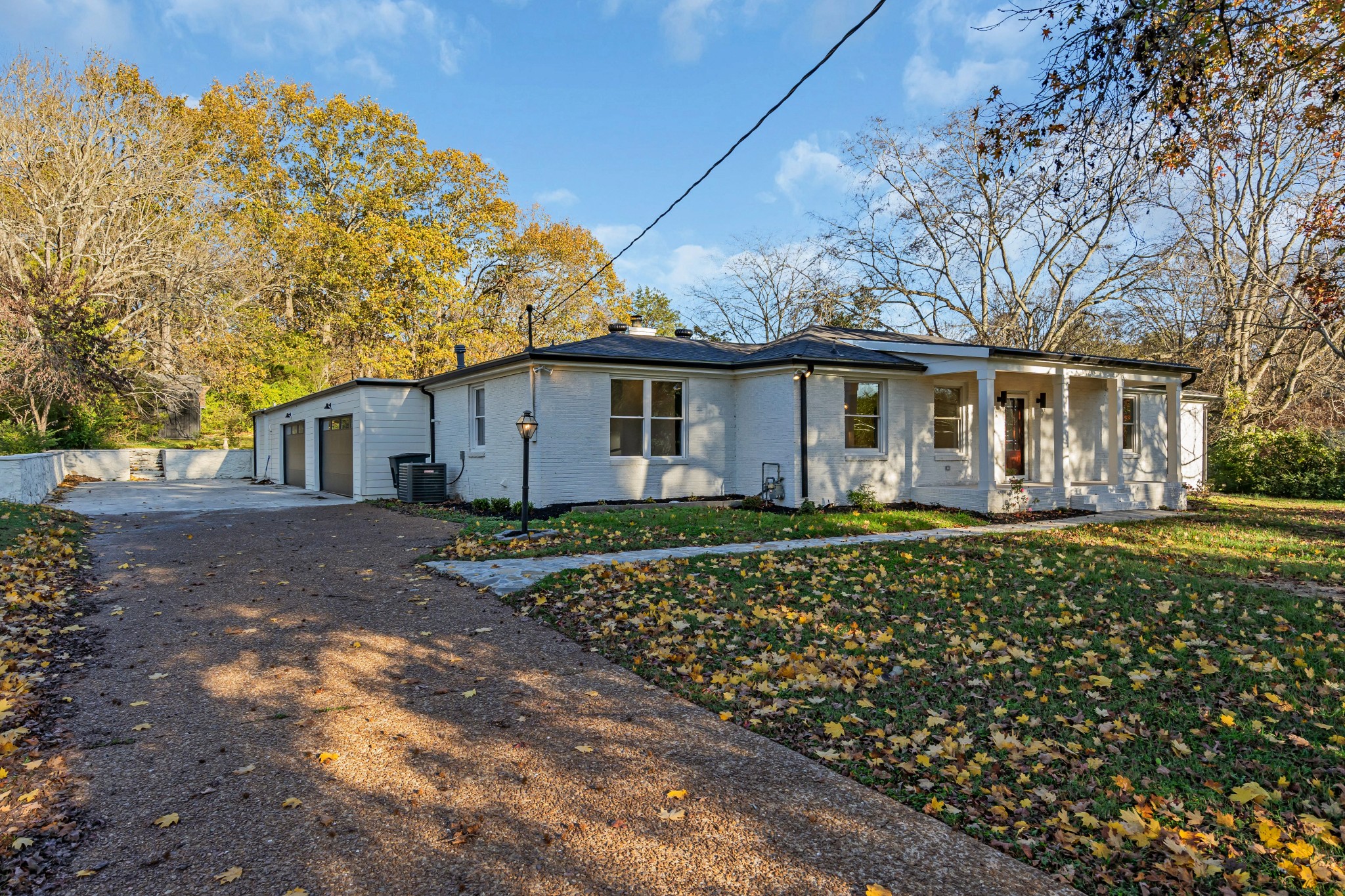 818 Bresslyn Rd Property Photo 2