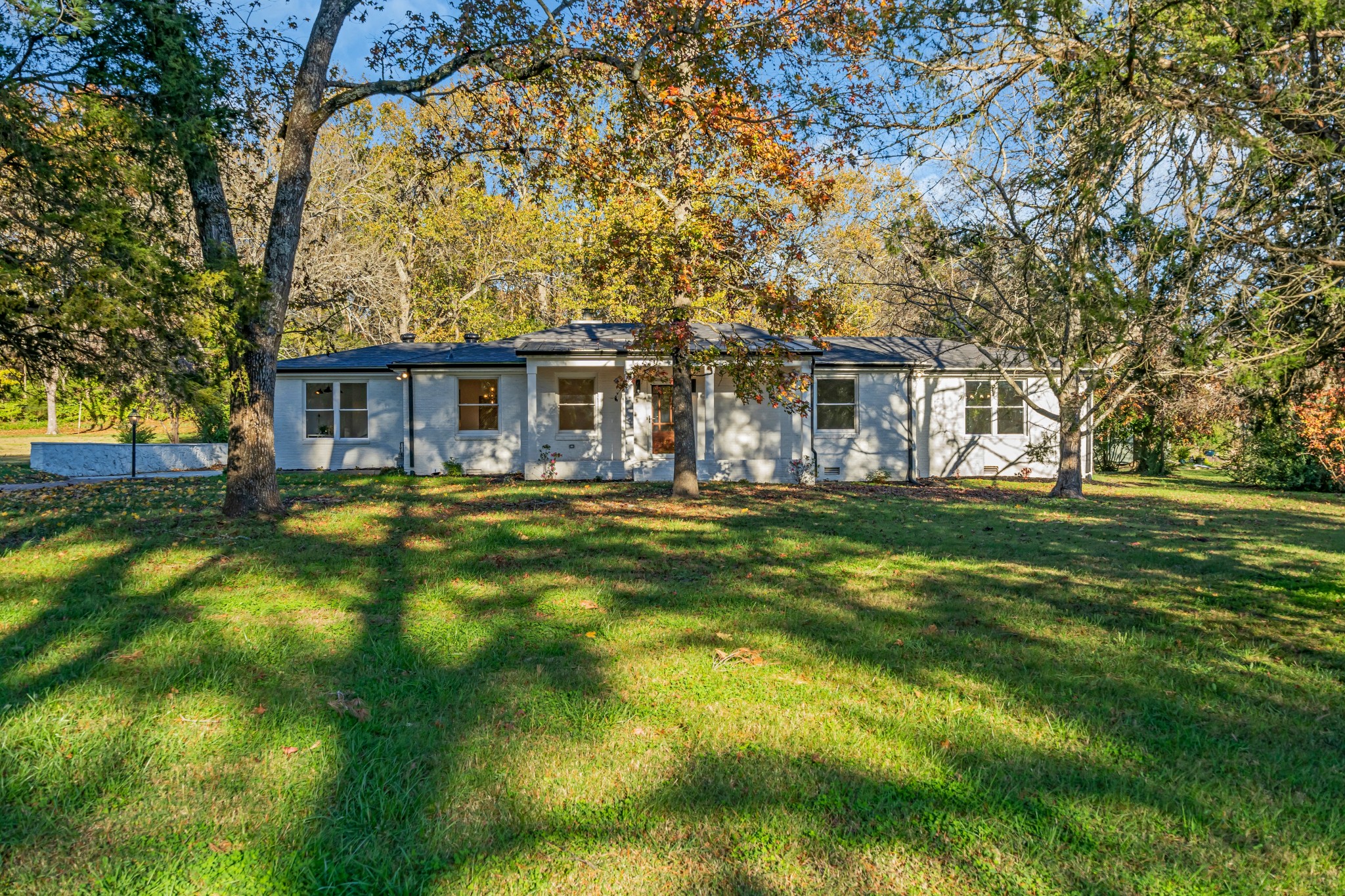 818 Bresslyn Rd Property Photo 3