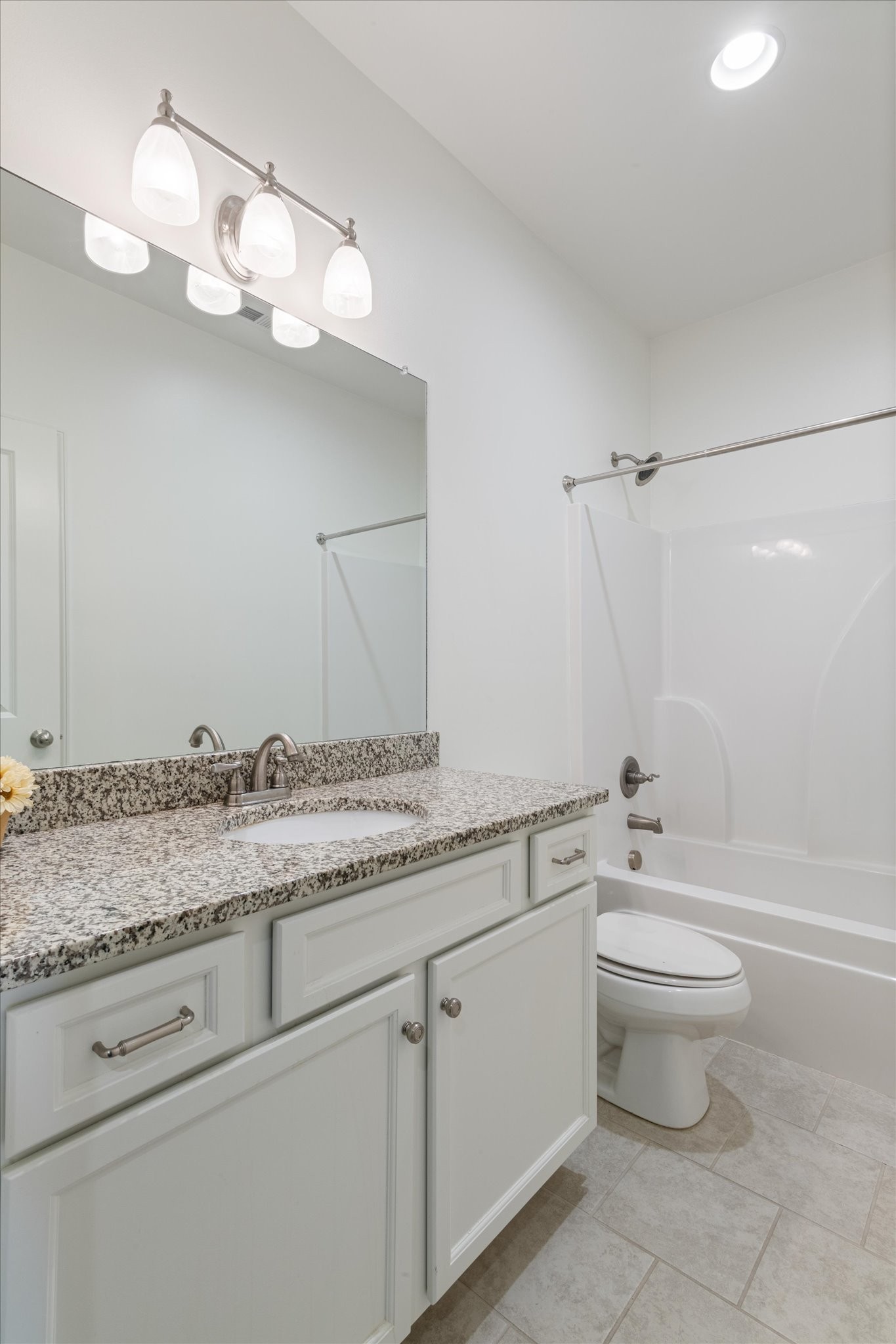 1611 Hampshire Pl Property Photo 15