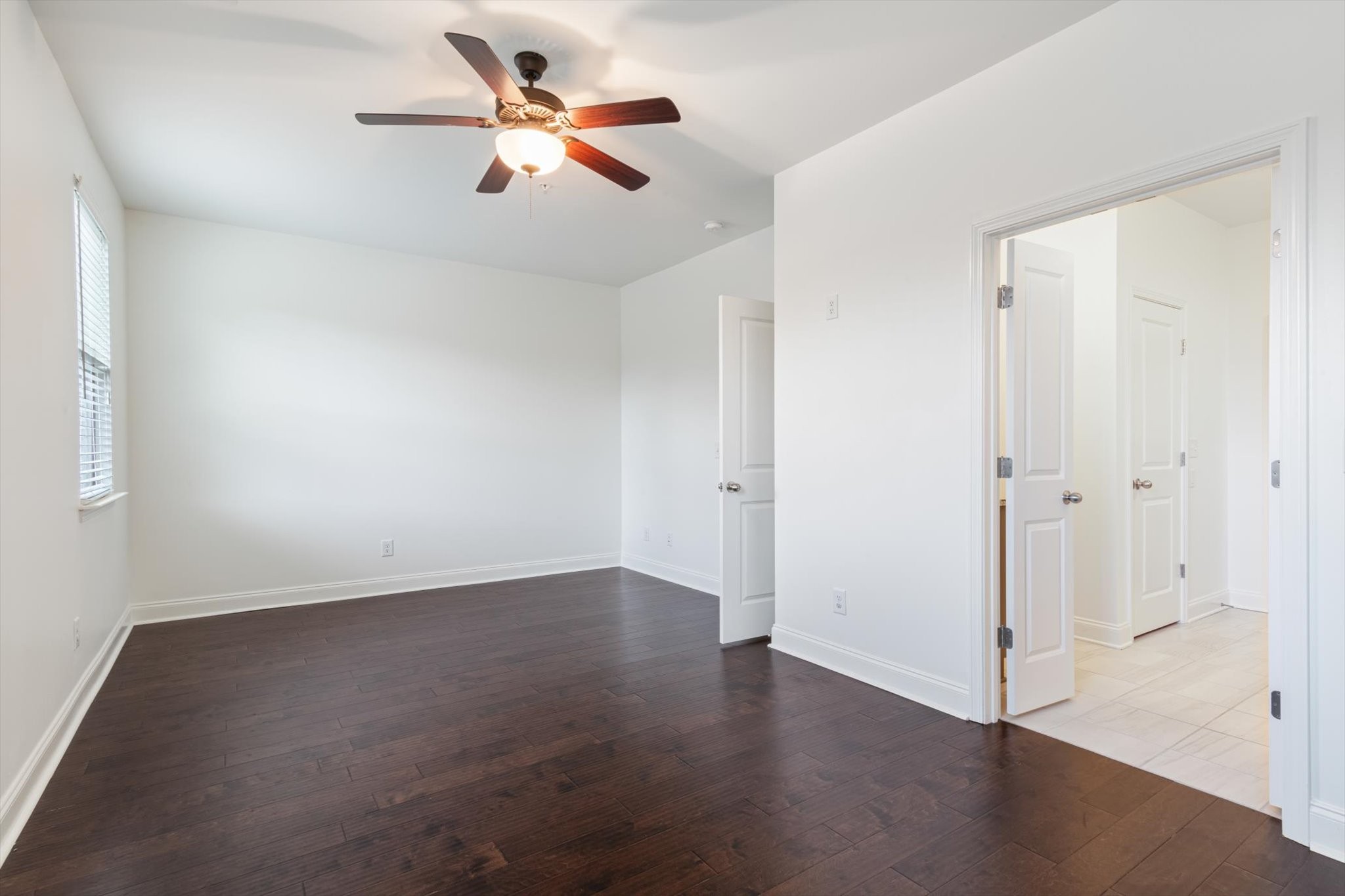 1611 Hampshire Pl Property Photo 18